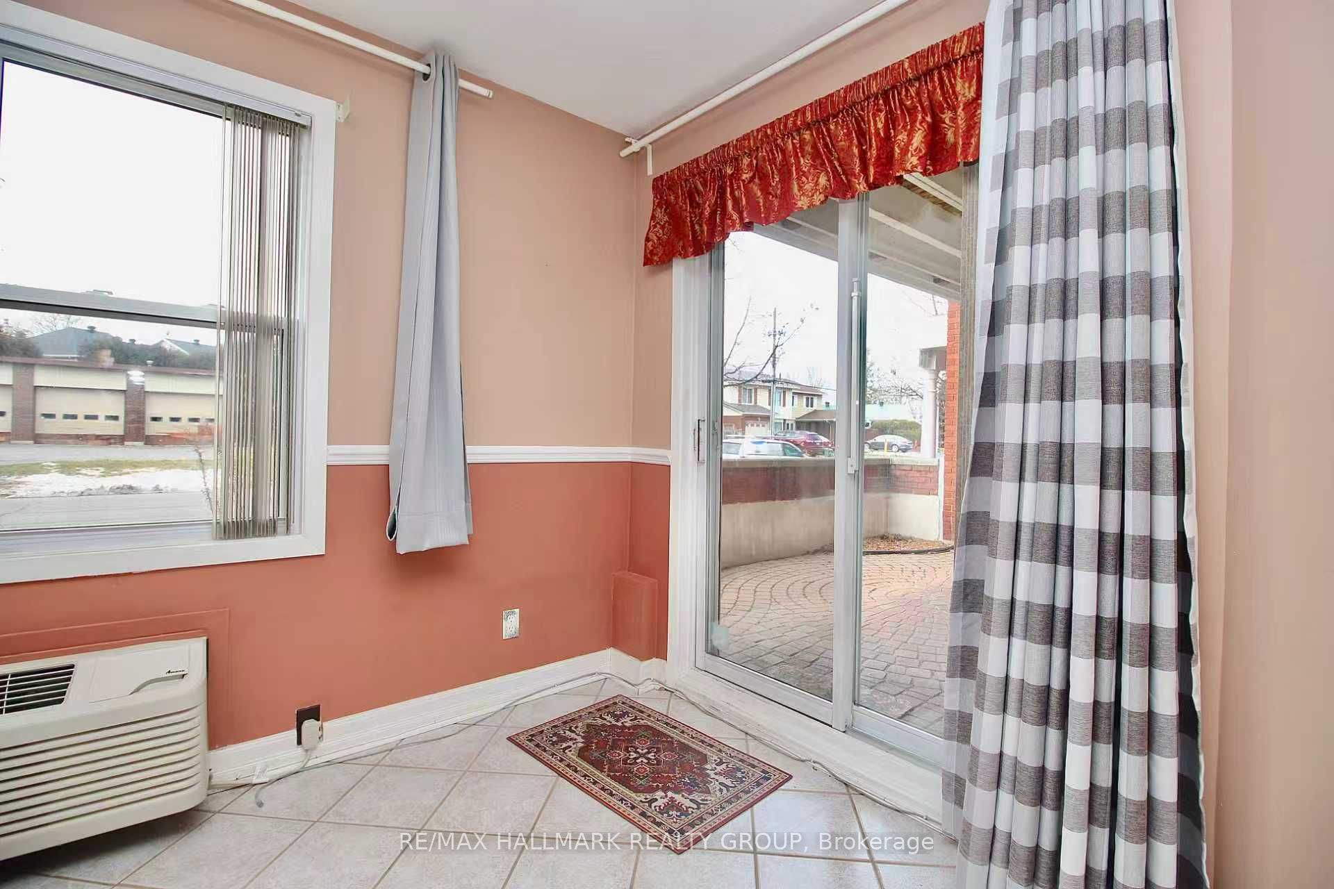 1099 Cadboro Road 115, Cyrville - Carson Grove - Pineview, ON K1J 9K4 photo 4