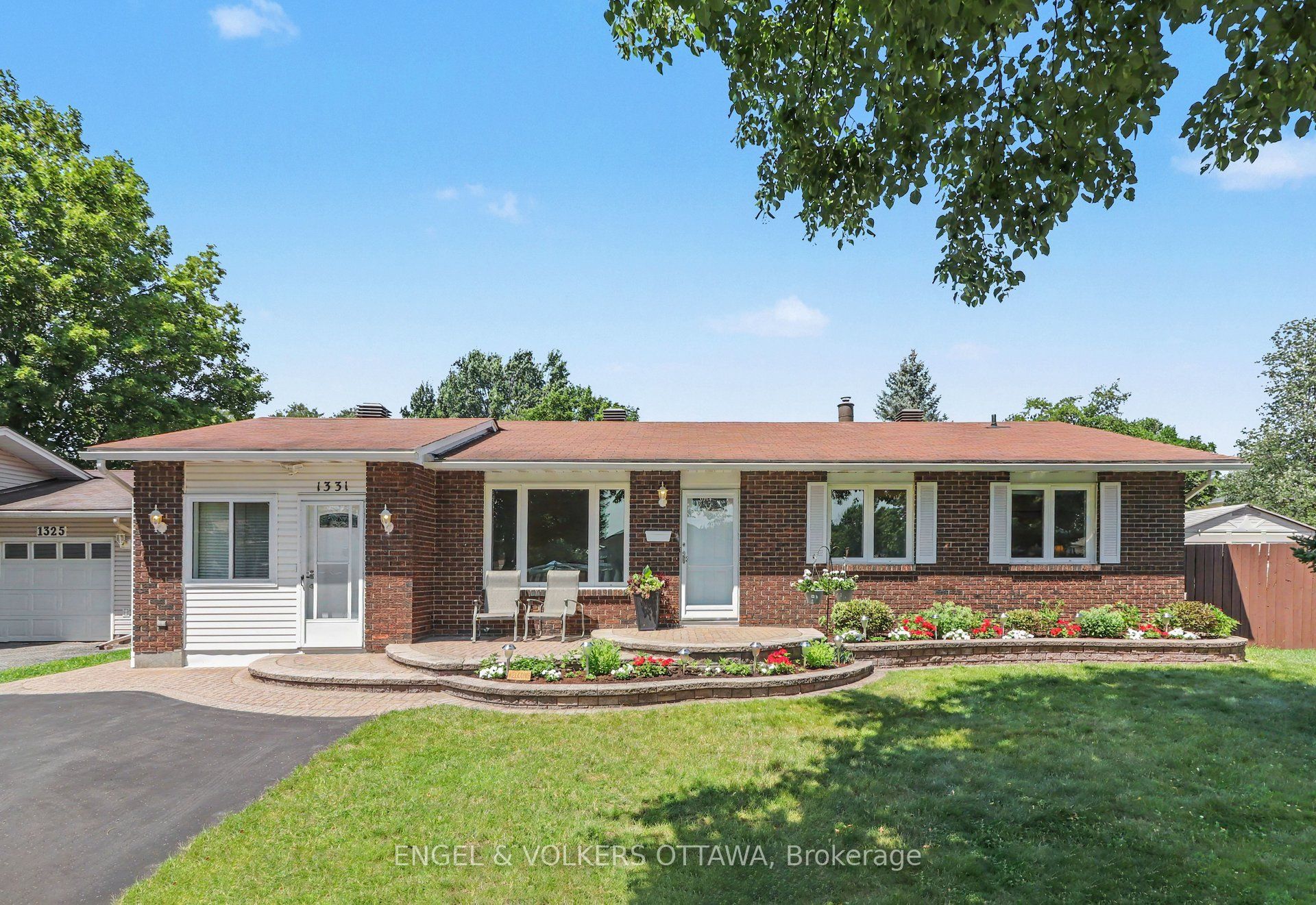 1331 Alloway Crescent, Overbrook - Castleheights and Area, ON K1K 3Y9 photo 2