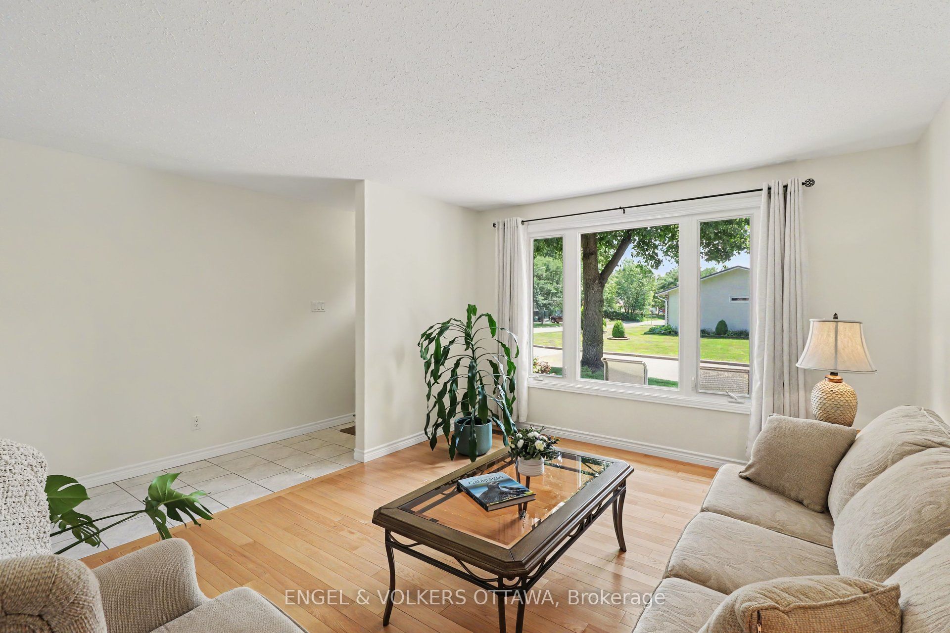 1331 Alloway Crescent, Overbrook - Castleheights and Area, ON K1K 3Y9 photo 5