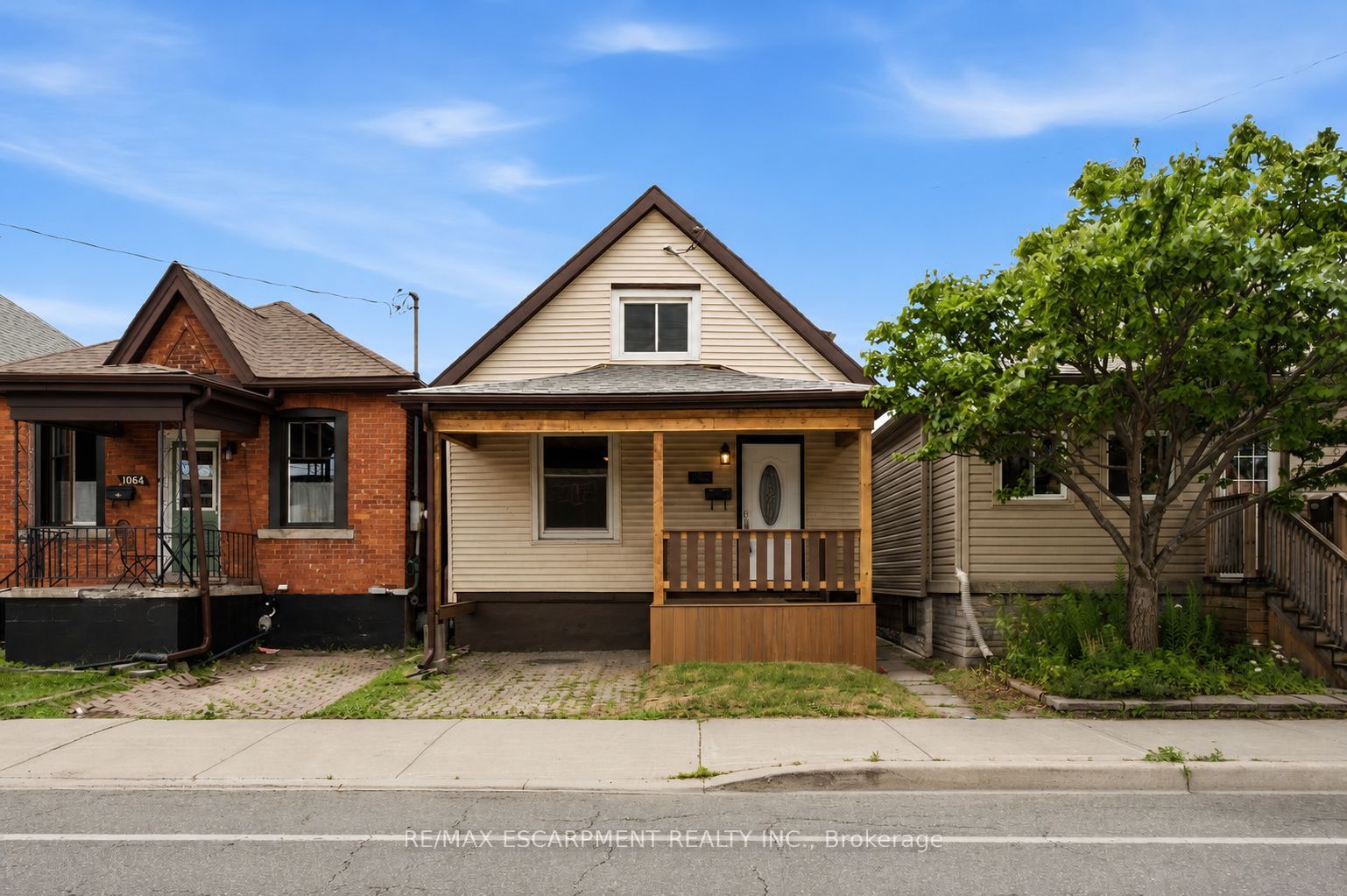 1062 Cannon Street E, Hamilton, ON L8L 2H8