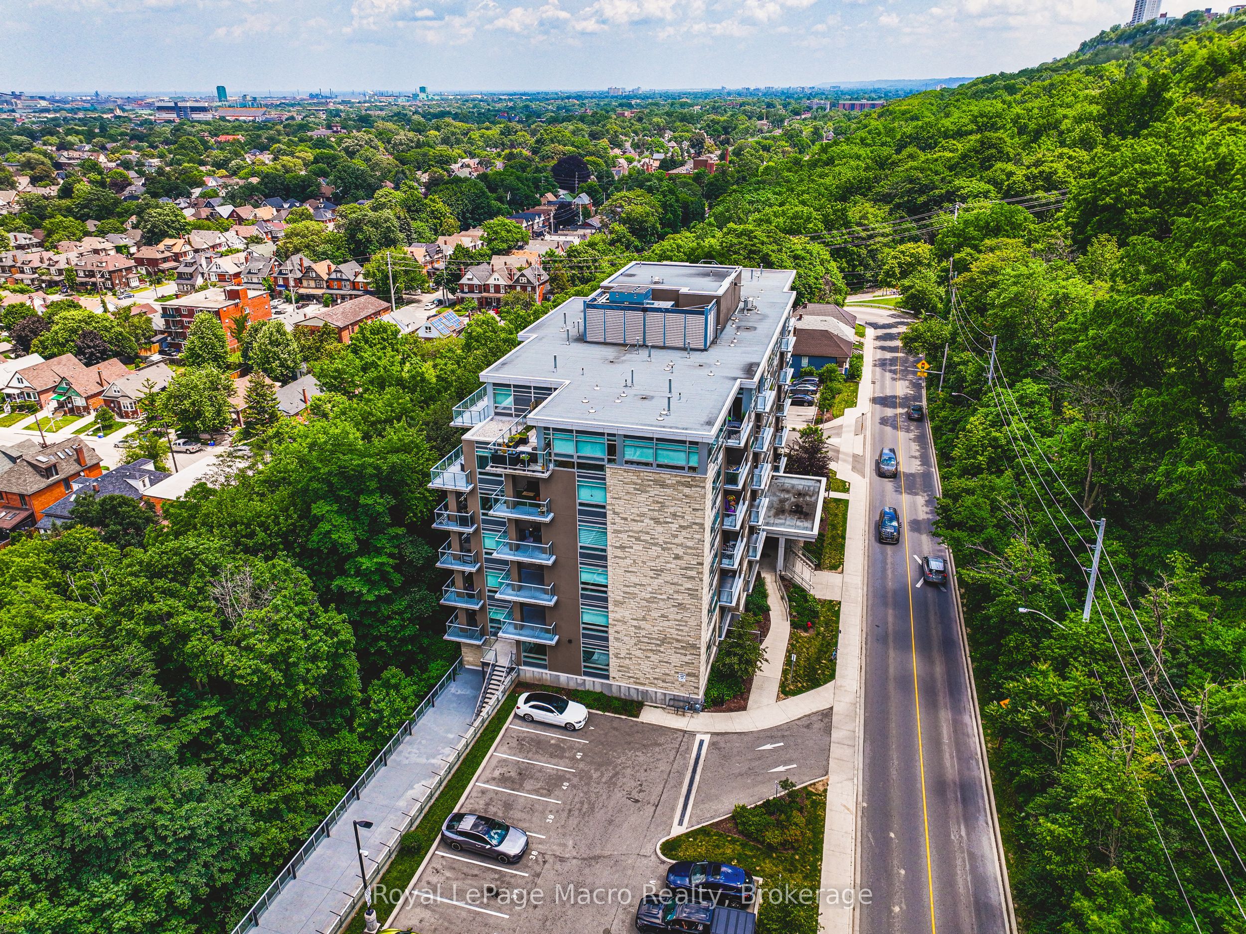 479 Charlton Avenue E 105, Hamilton, ON L8N 0B4