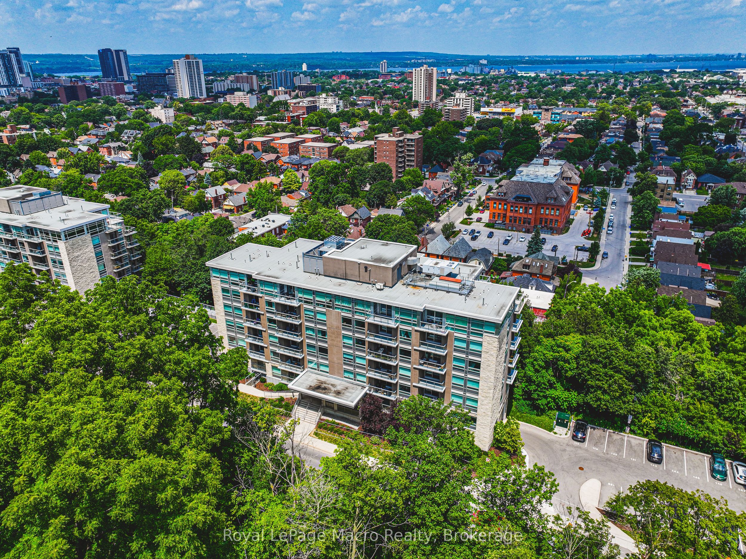 479 Charlton Avenue E 105, Hamilton, ON L8N 0B4 photo 2