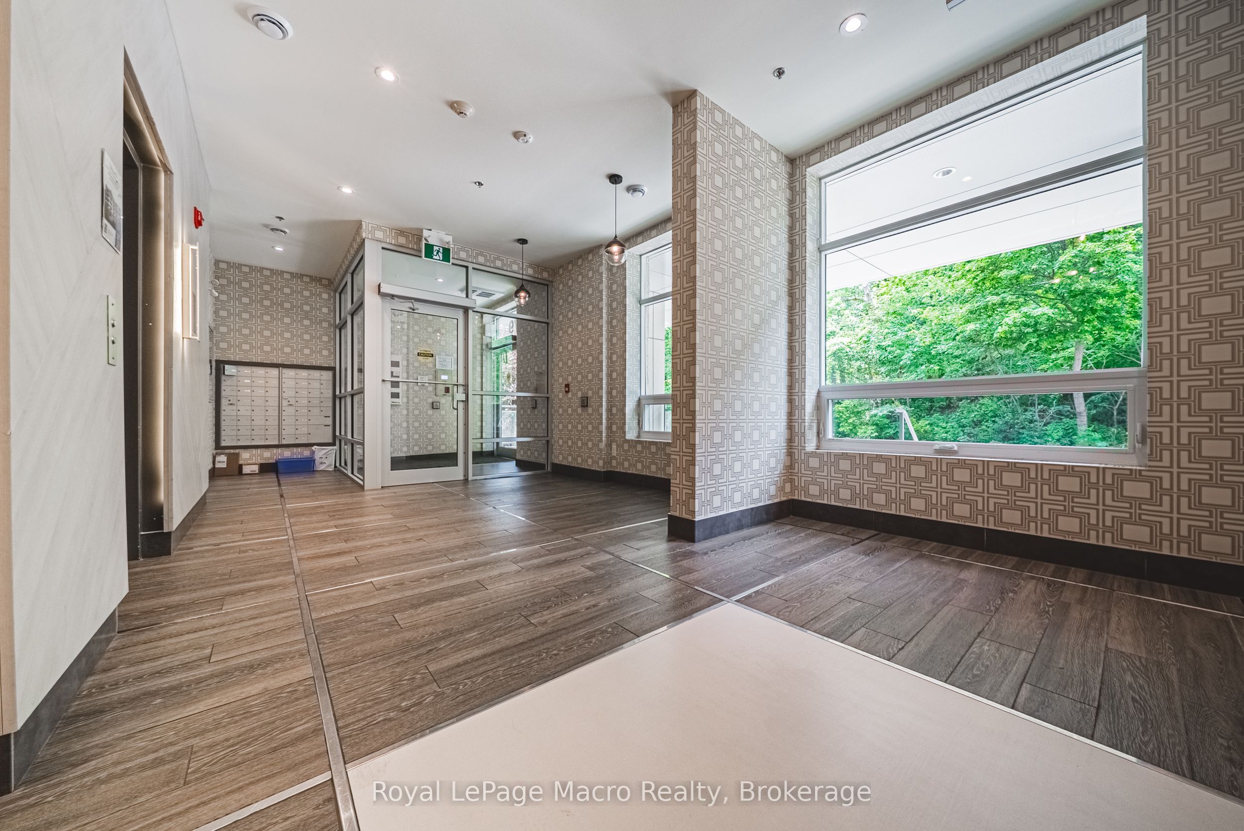 479 Charlton Avenue E 105, Hamilton, ON L8N 0B4 photo 4