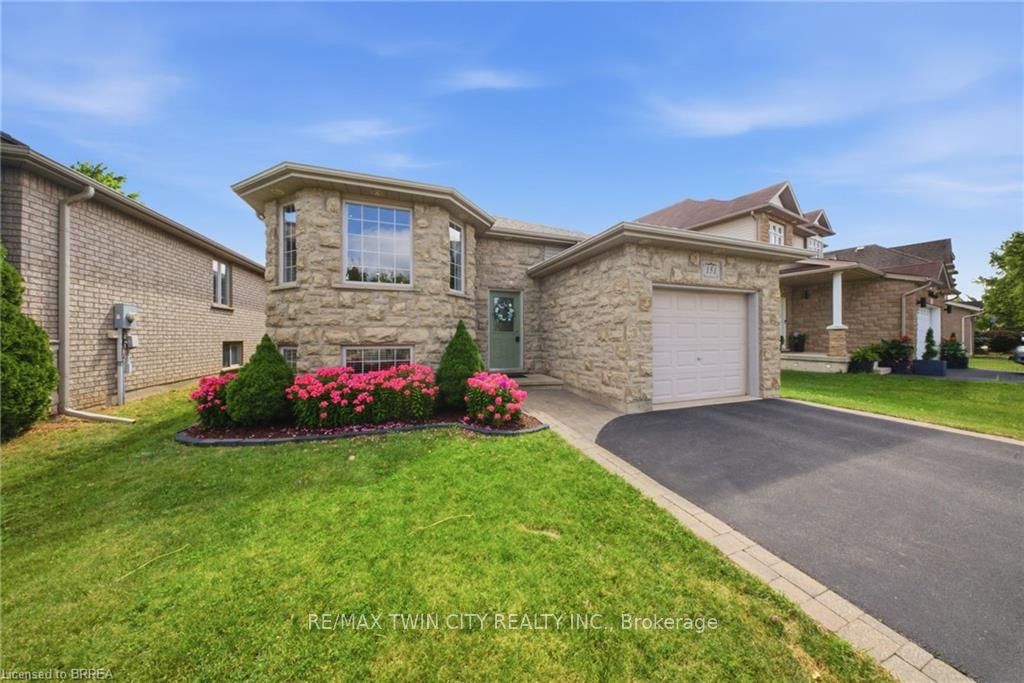 151 Mcguiness Drive, Brantford, ON N3T 0B4 photo 2