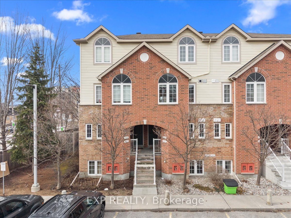 57 Steele Park Private, Cyrville - Carson Grove - Pineview, ON K1J 0J2 photo 2
