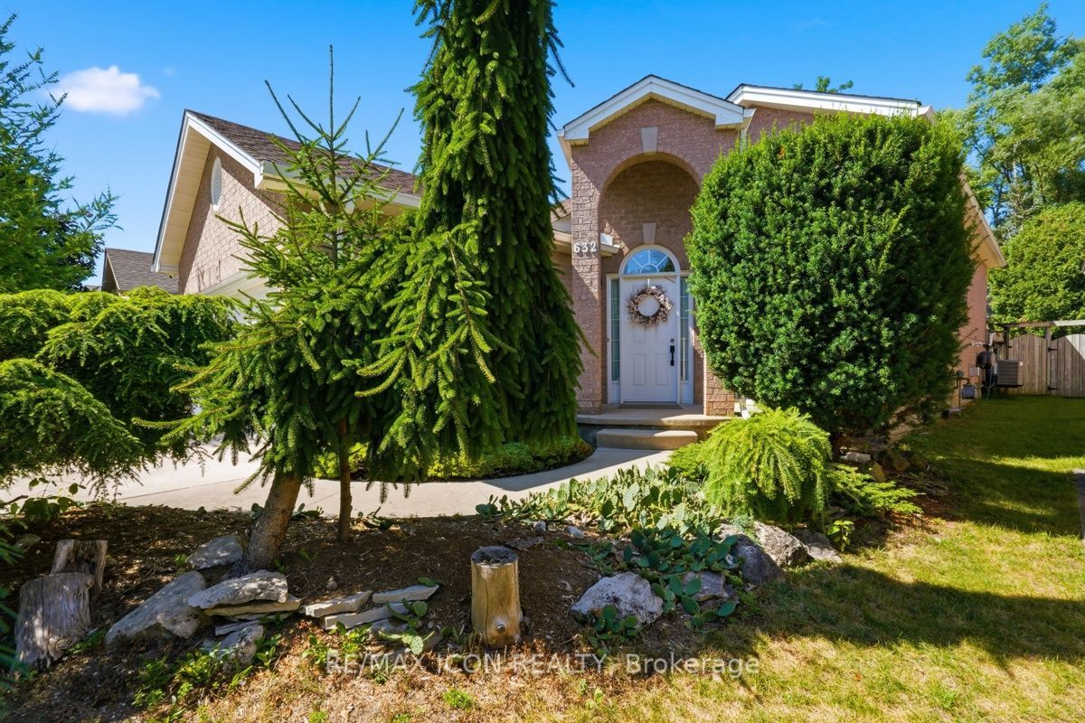 632 Thornwood Drive, London North, ON N6H 5J6