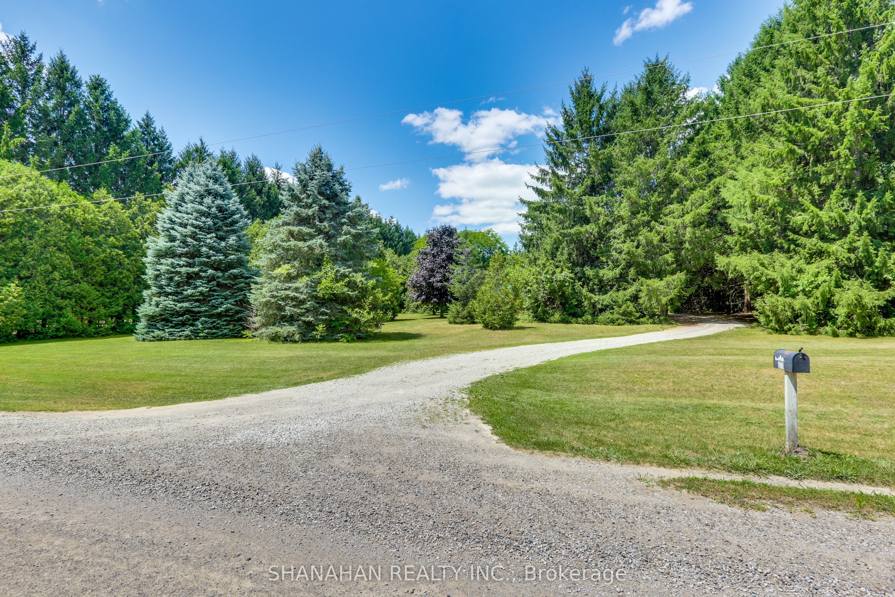 670 Trillium Drive, Southwest Middlesex, ON N0L 1Z0 photo 2