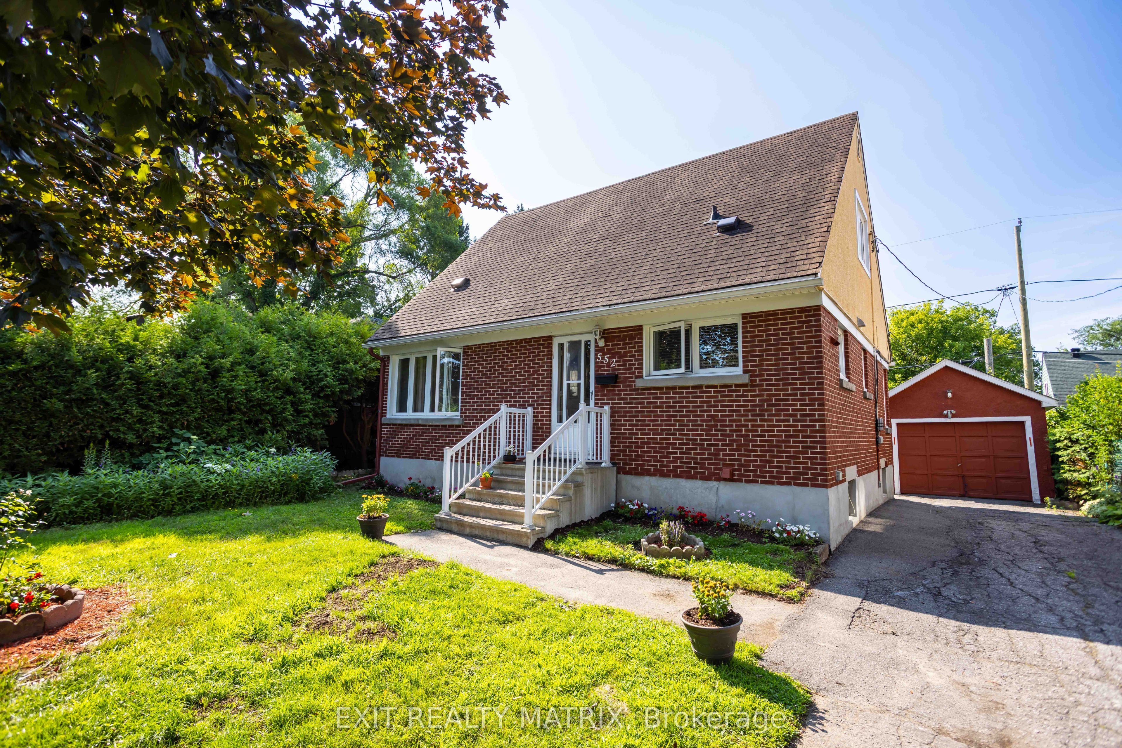 552 Dunbrack Street, Overbrook - Castleheights and Area, ON K1K 1J5