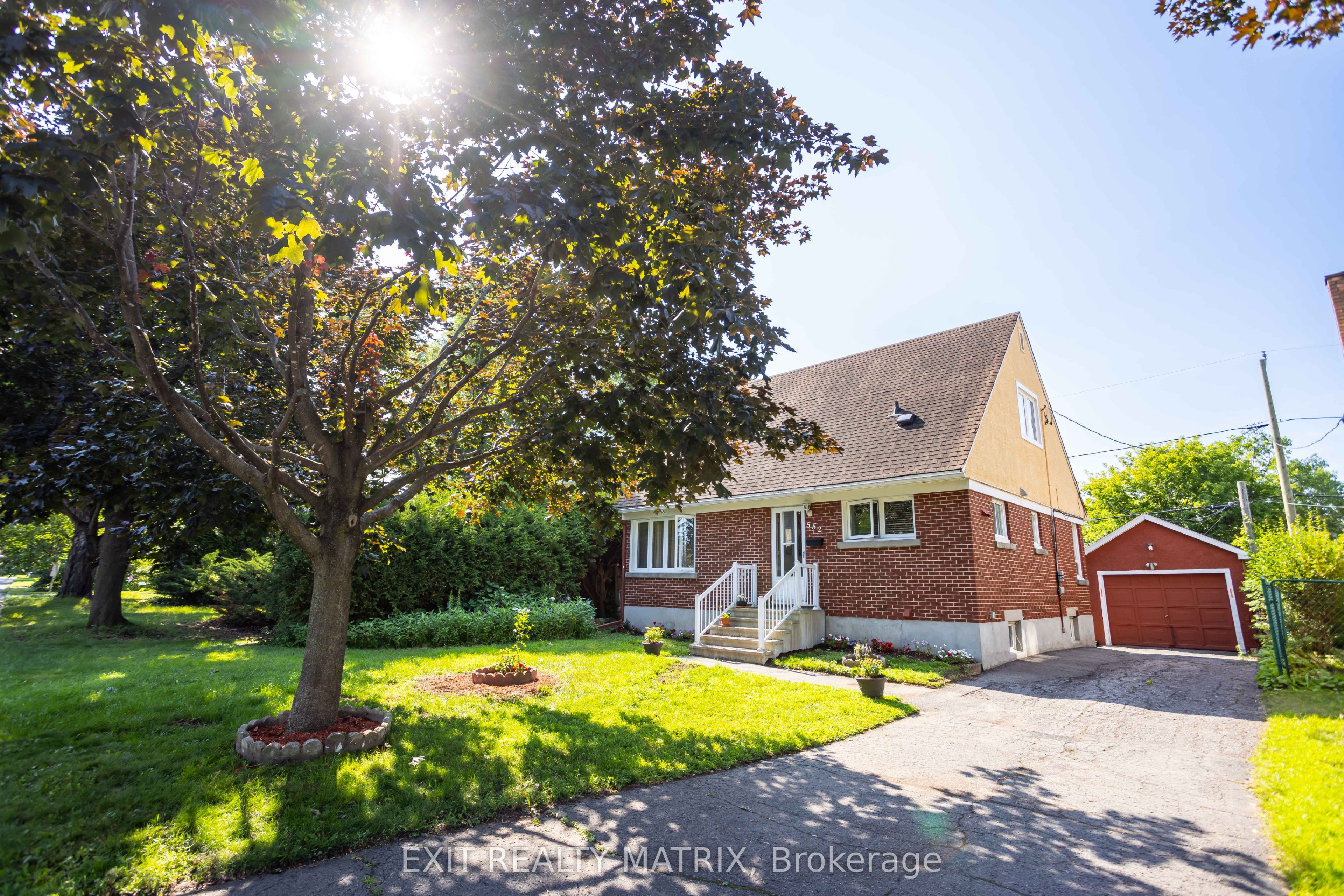 552 Dunbrack Street, Overbrook - Castleheights and Area, ON K1K 1J5 photo 2