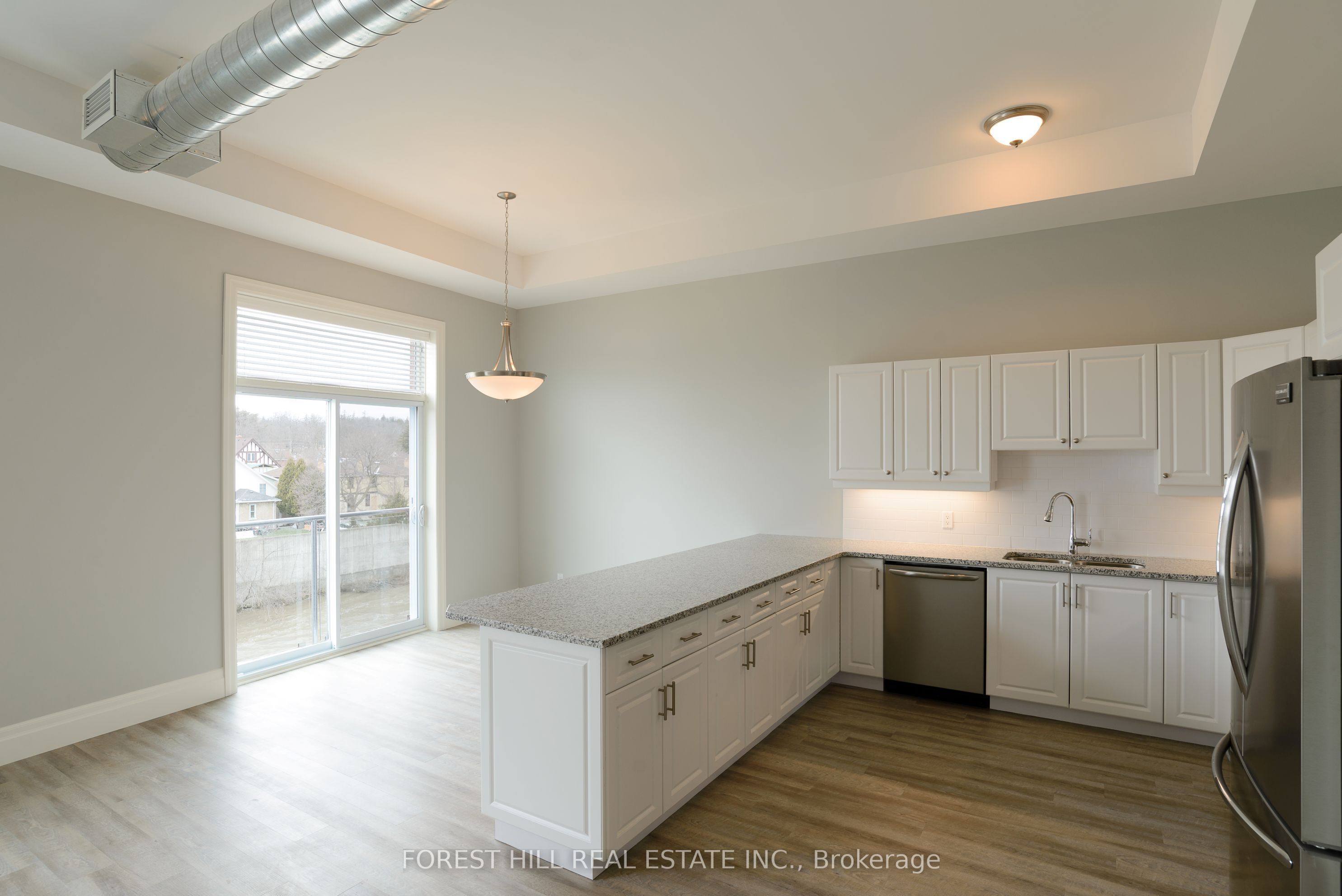 32 Water Street N 201, Cambridge, ON N1R 3B1 photo 4