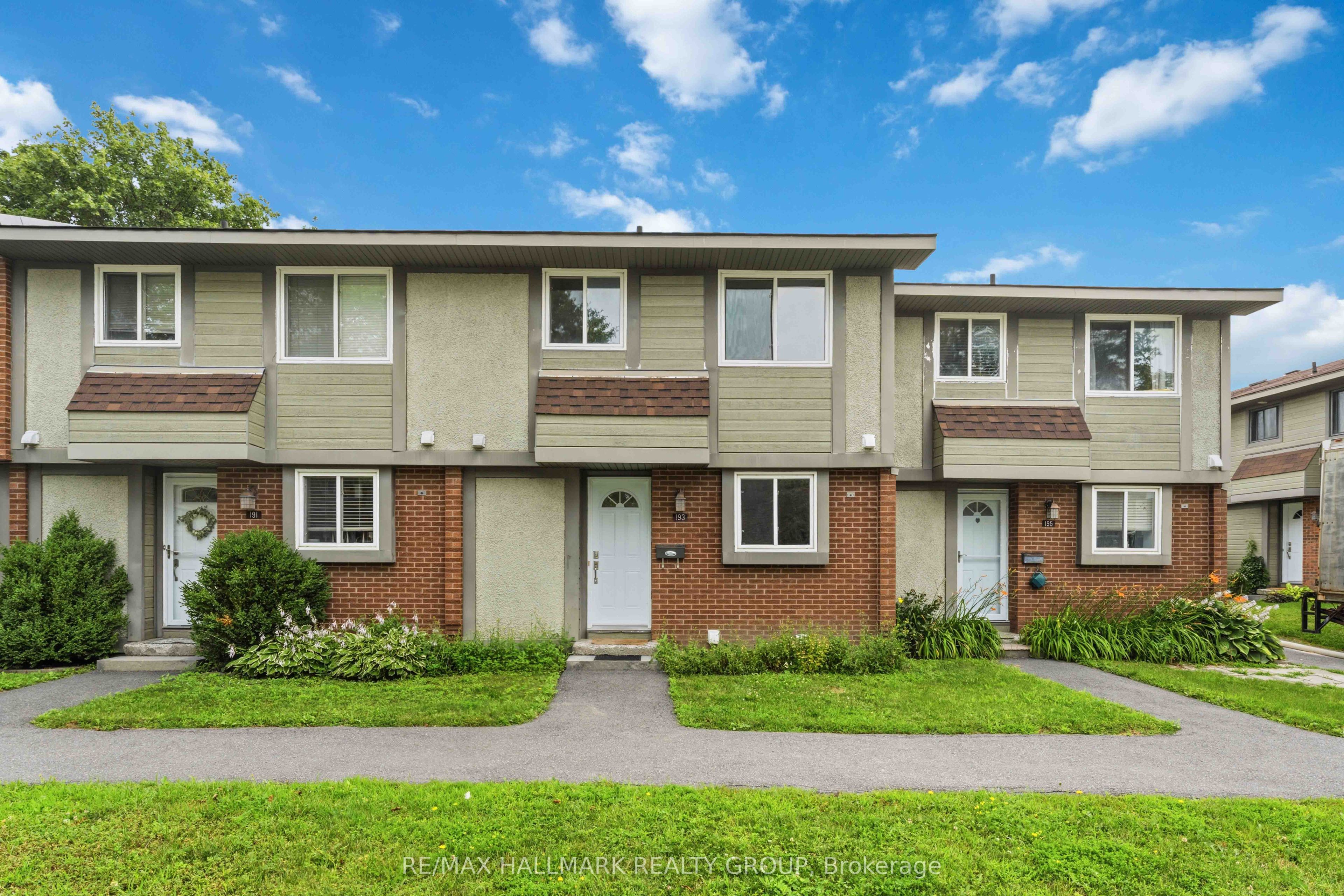 193 Pickford Drive, Kanata, ON K2L 2C5