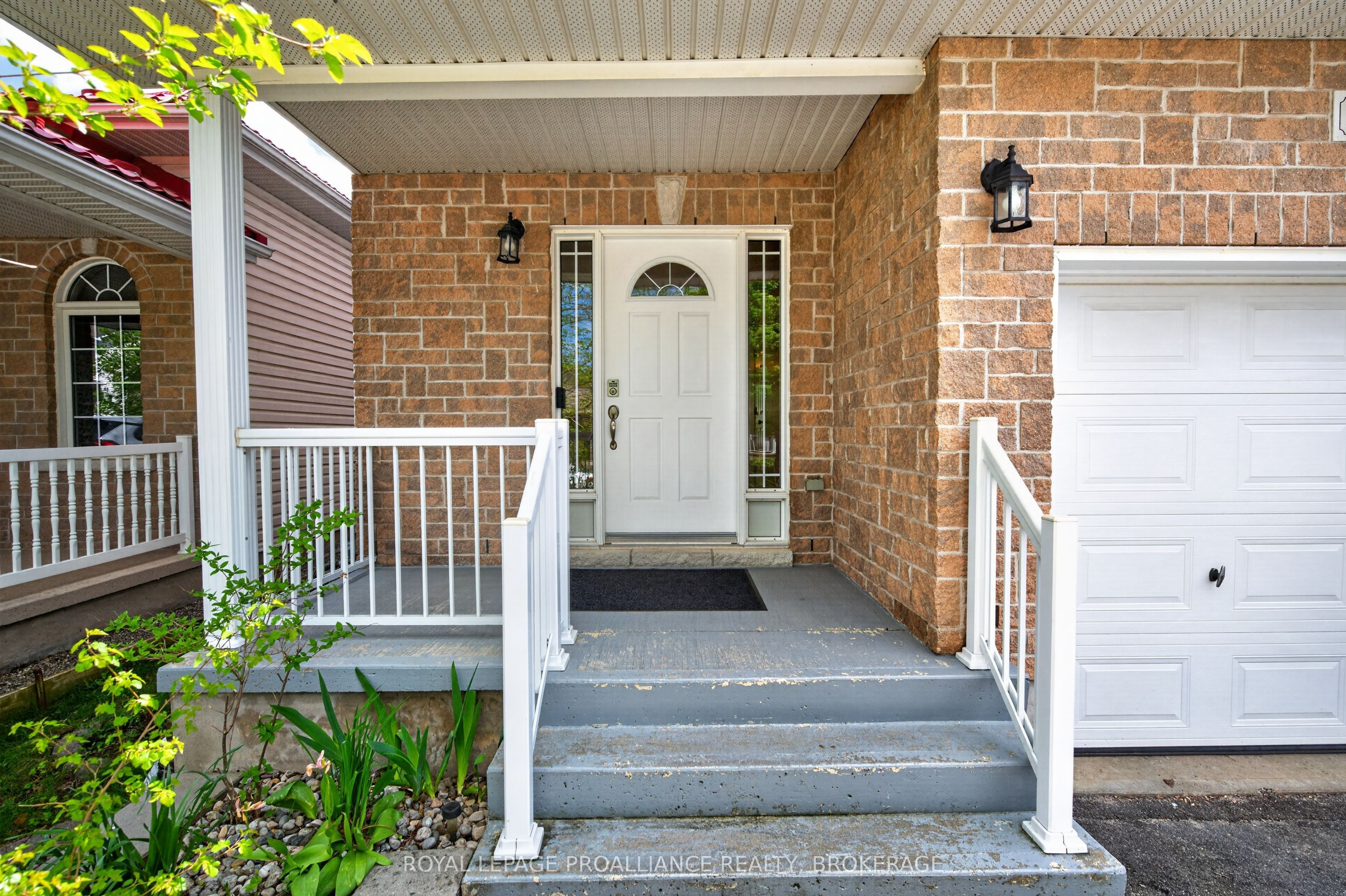435 Maureen Street, Kingston, ON K7K 7M2 photo 2