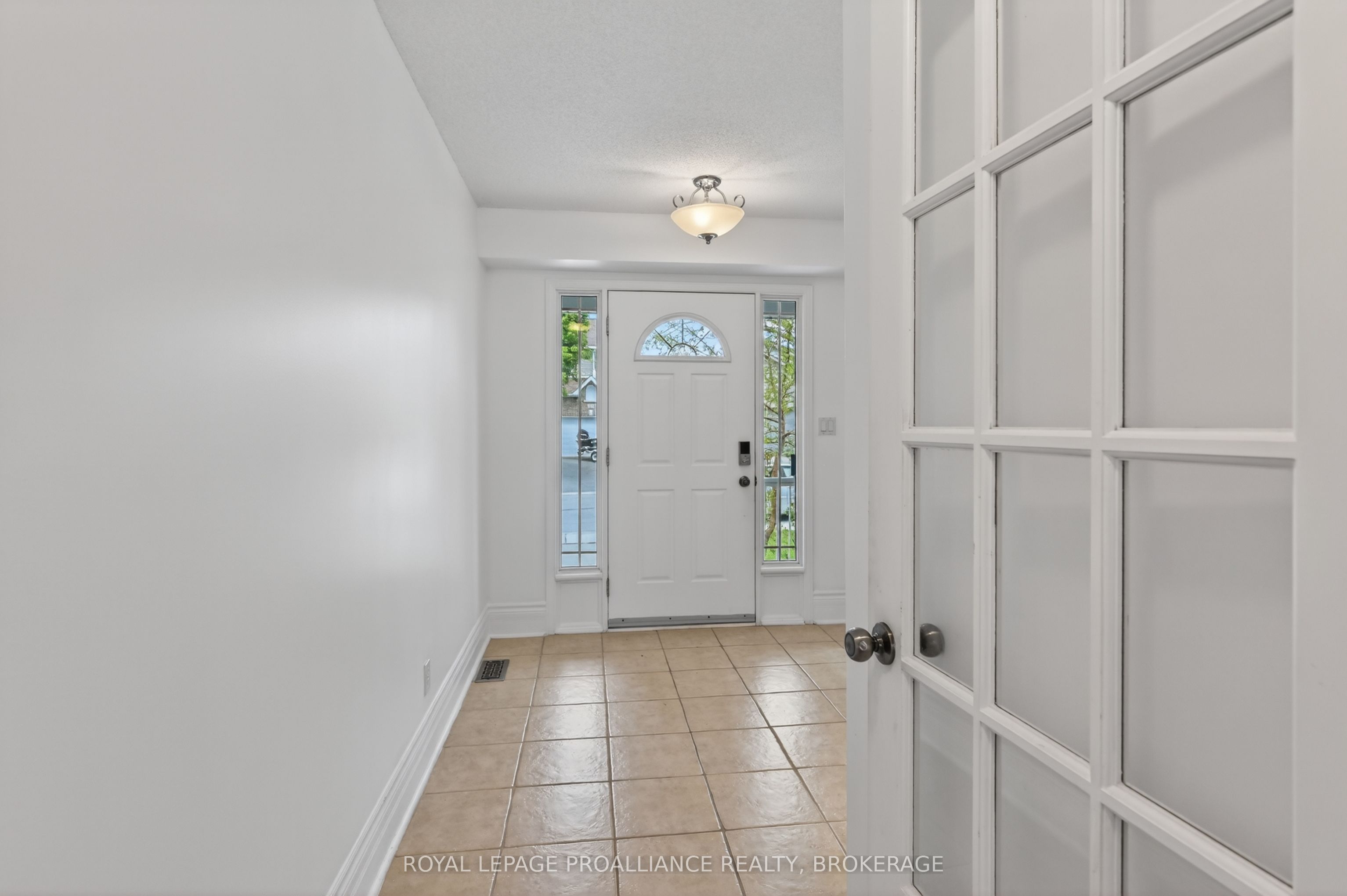 435 Maureen Street, Kingston, ON K7K 7M2 photo 3