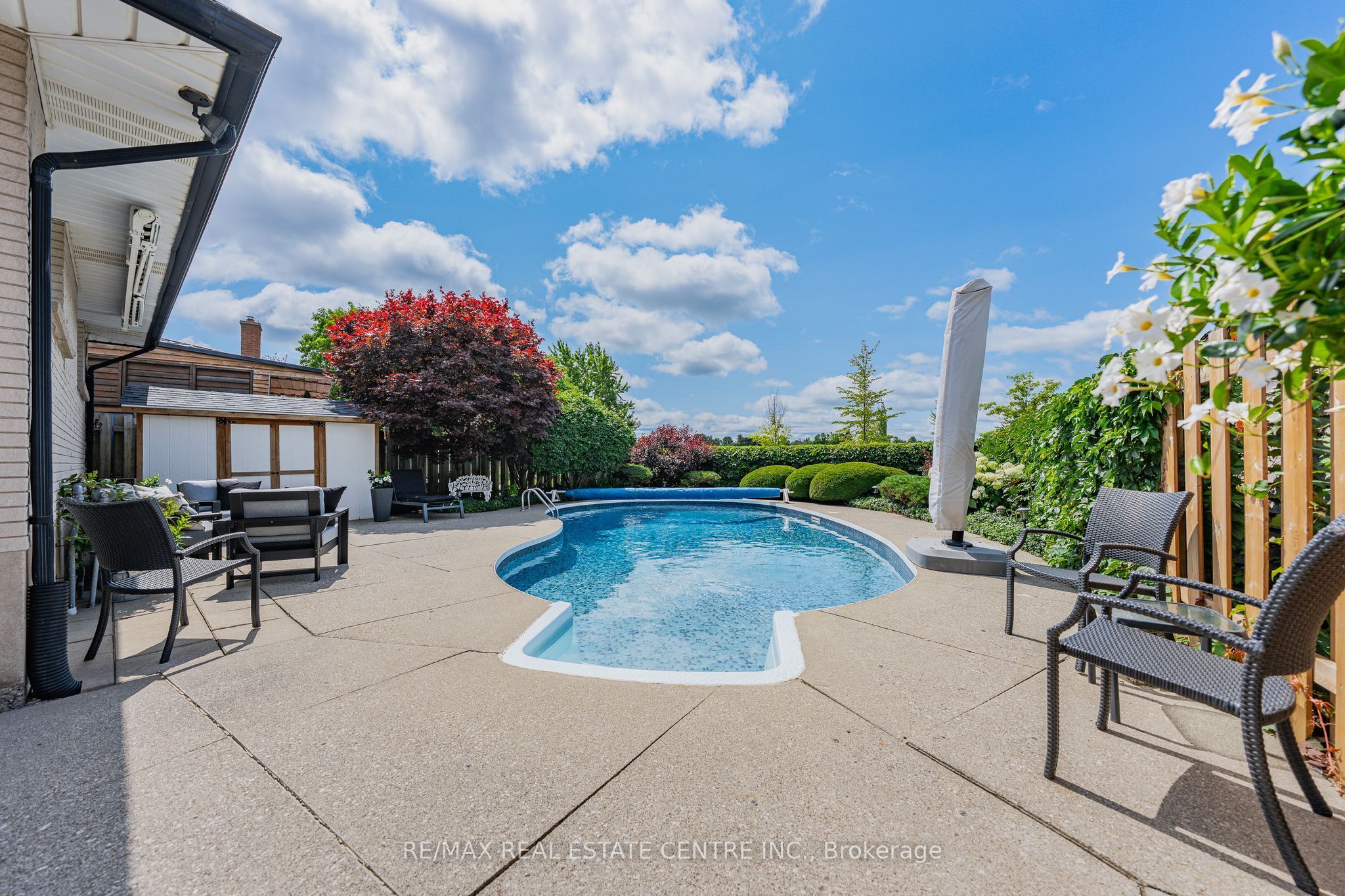 107 Laurentian Drive, Kitchener, ON N2E 1C3 photo 3