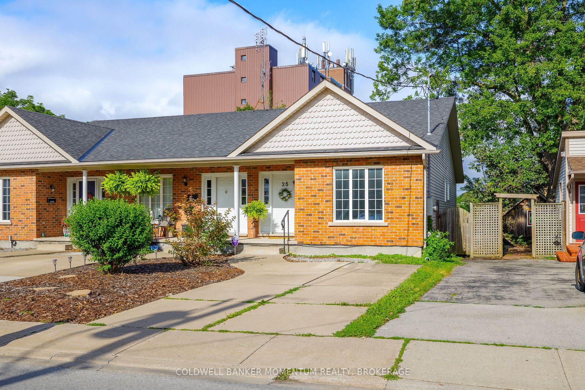 25 ORMOND Street S, Thorold, ON L2V 1Y3