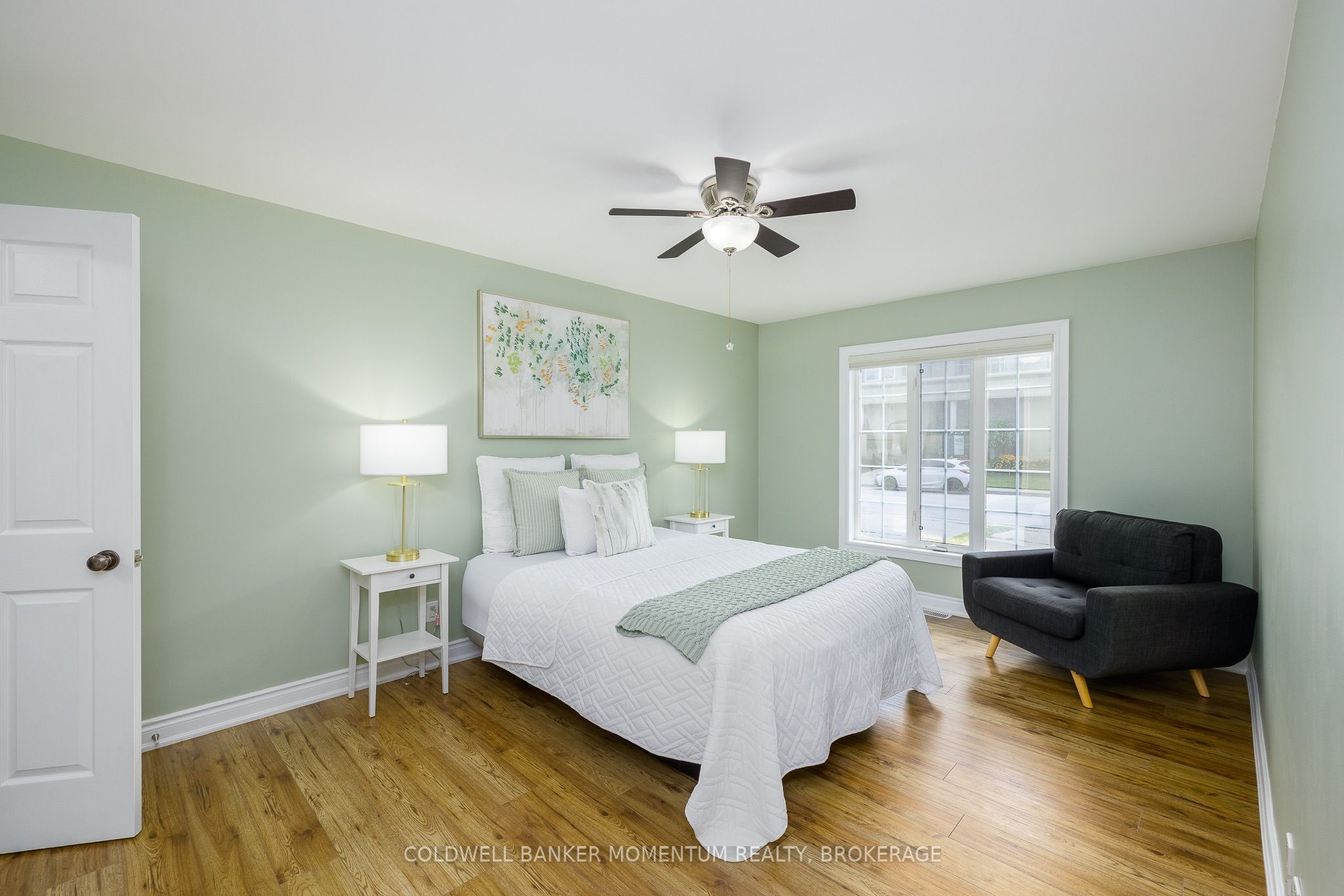 25 ORMOND Street S, Thorold, ON L2V 1Y3 photo 3