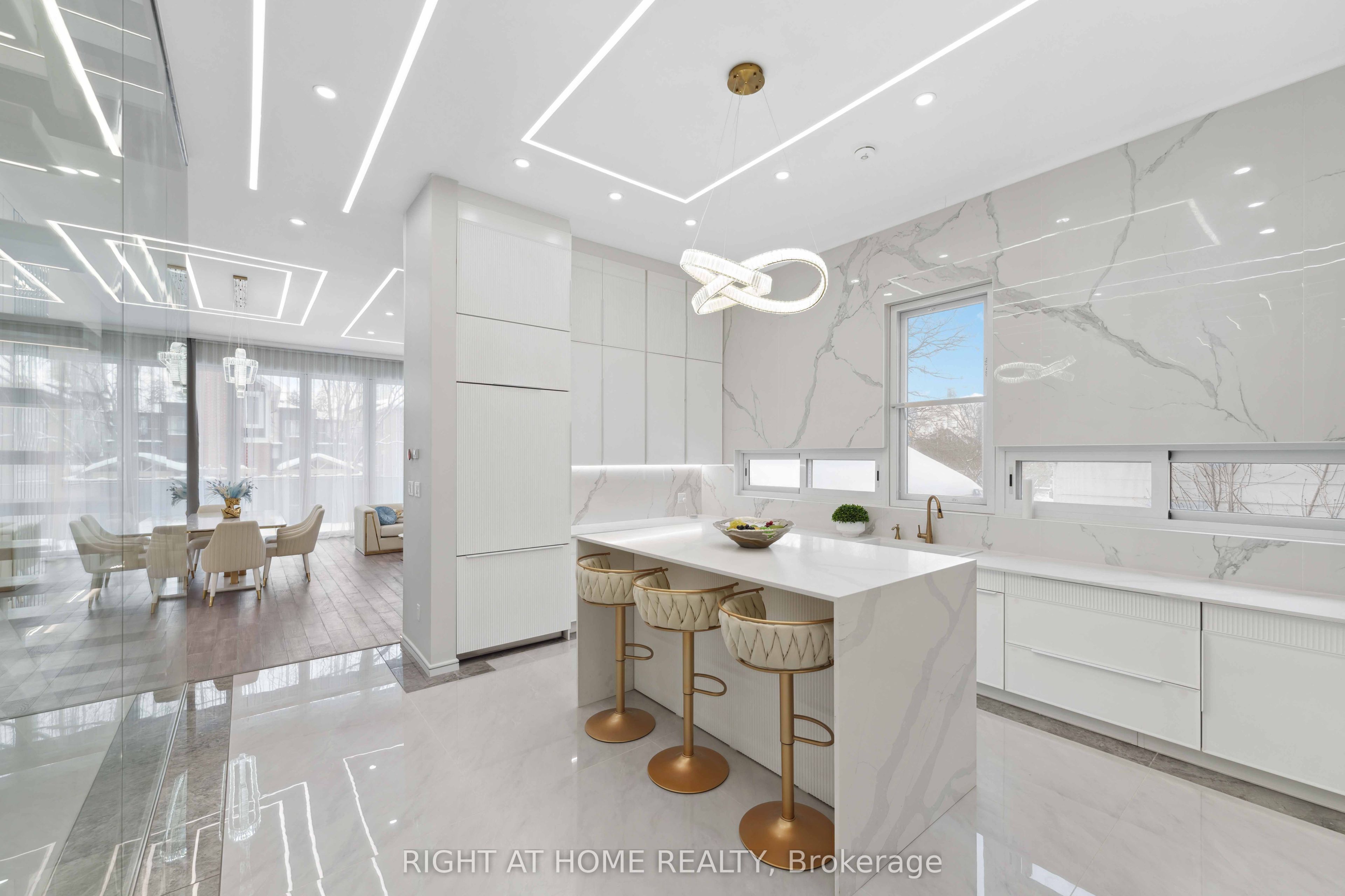 256 Northwestern Avenue, Tunneys Pasture and Ottawa West, ON K1Y 0M3 photo 4