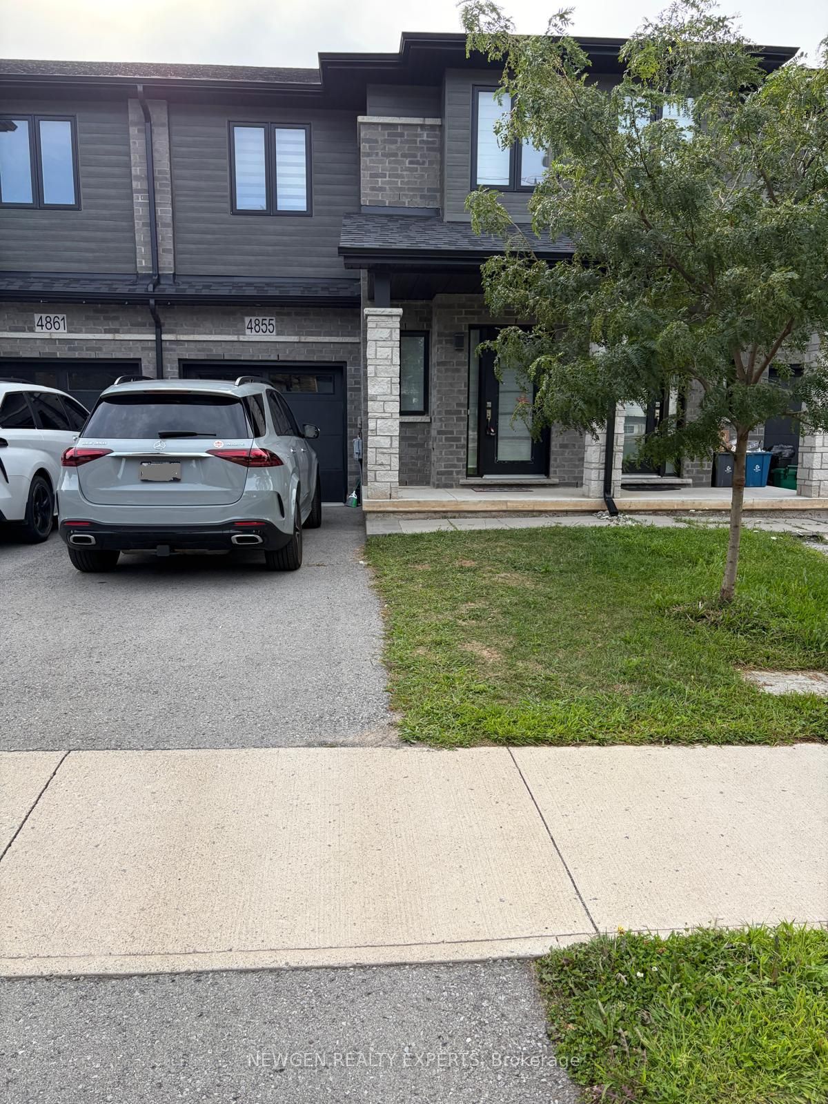 4855 Pettit Avenue, Niagara Falls, ON L2E 0B7 photo 2