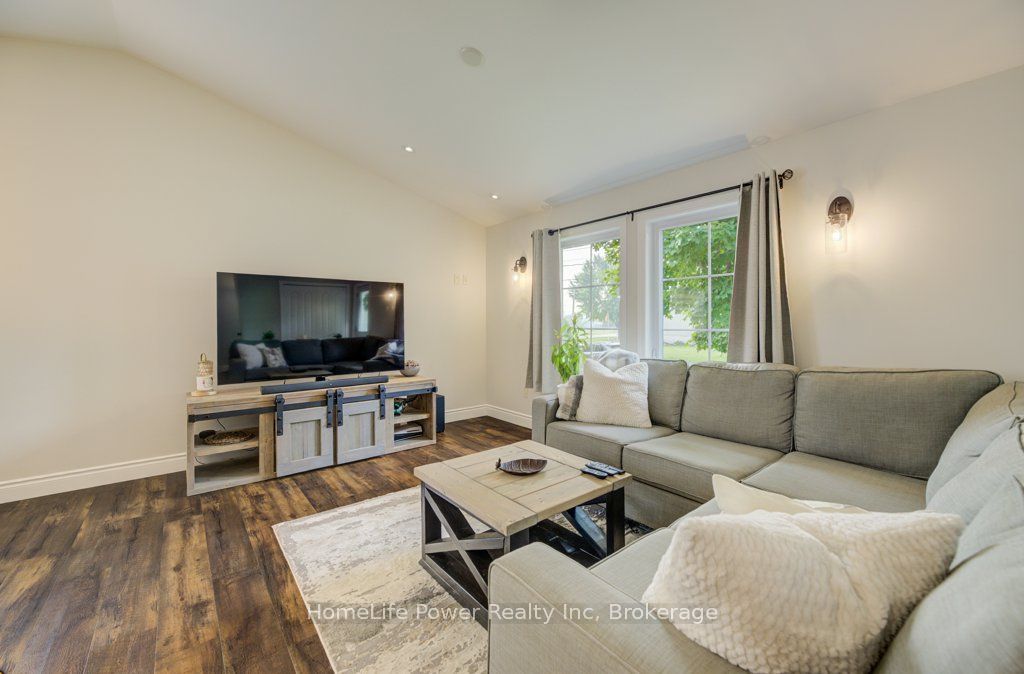 1077 QUEEN Street, Howick, ON N0G 2X0 photo 5