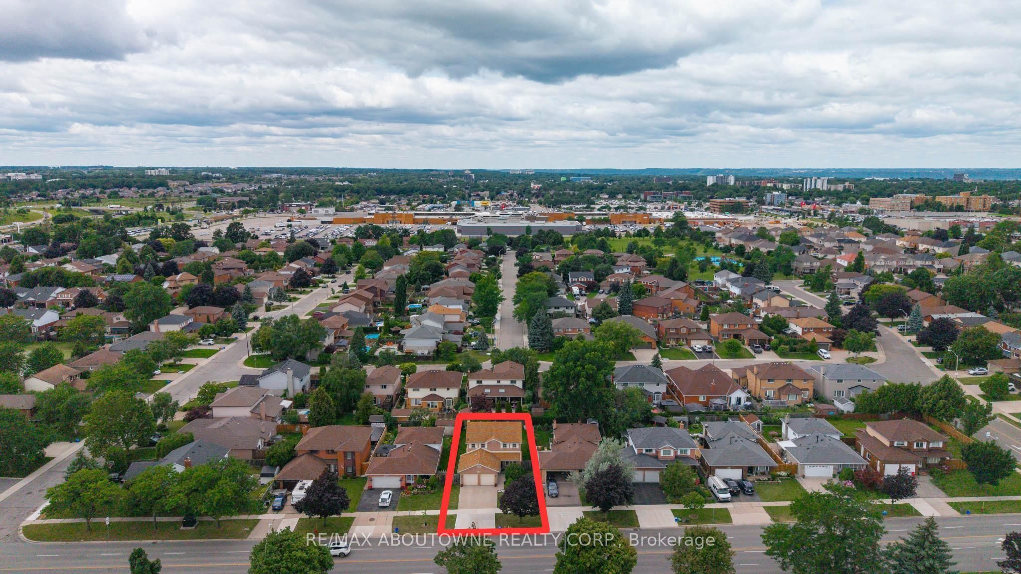 1018 Upper Sherman Avenue, Hamilton, ON L8V 4Y9 photo 2