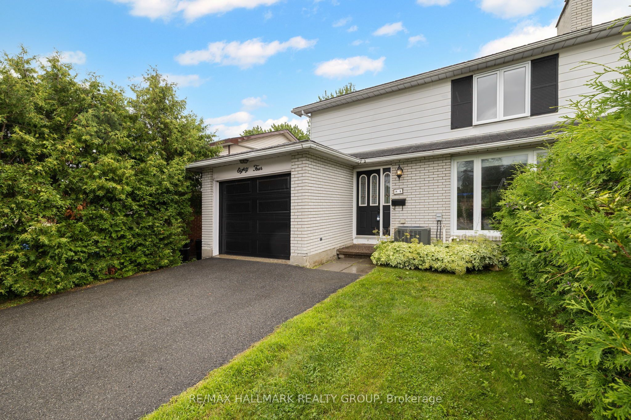 84 Chesterton Drive, Cityview - Parkwoods Hills - Rideau Shore, ON K2E 5T6 photo 2