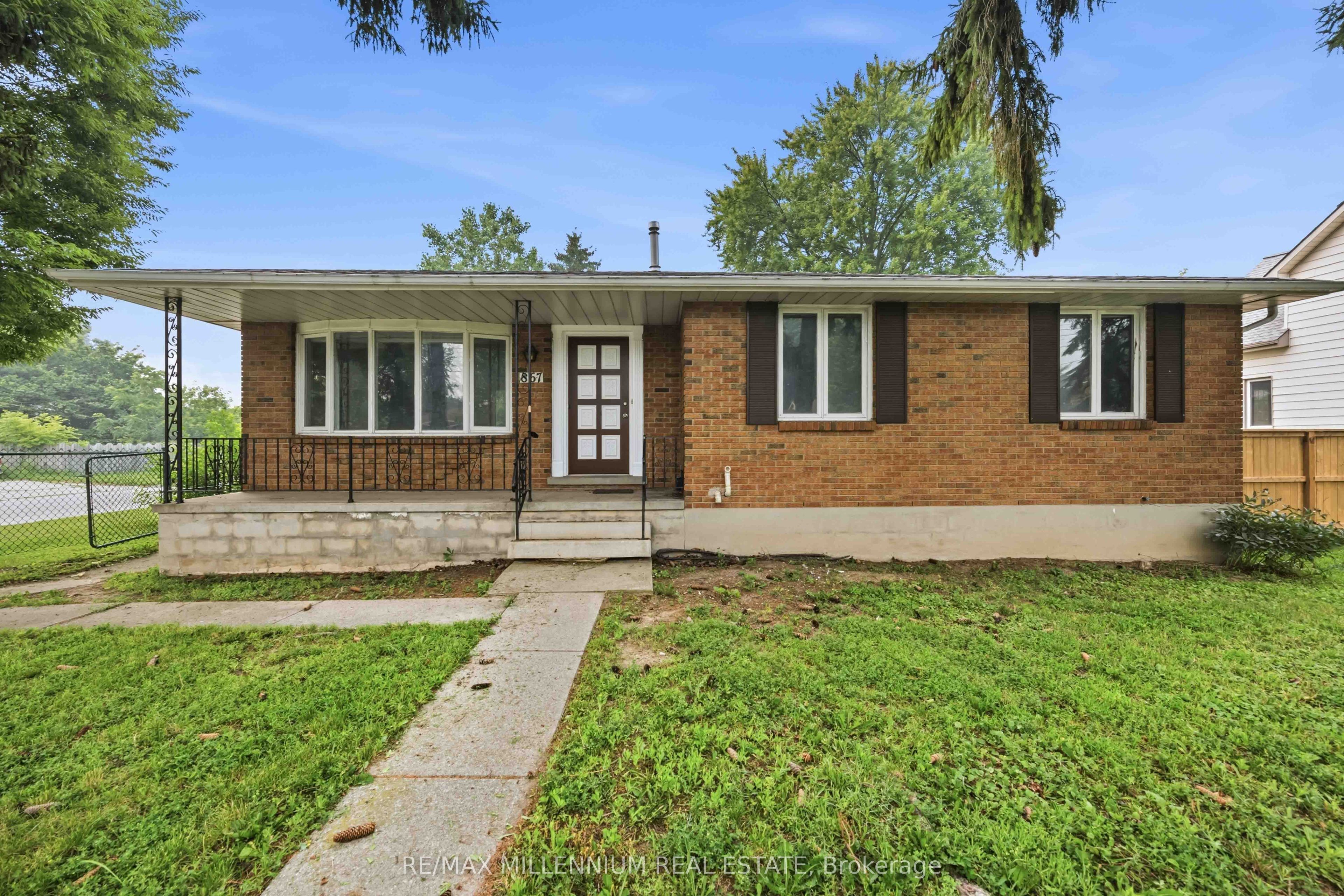 867 Wellington Street, Sarnia, ON N7T 1J4