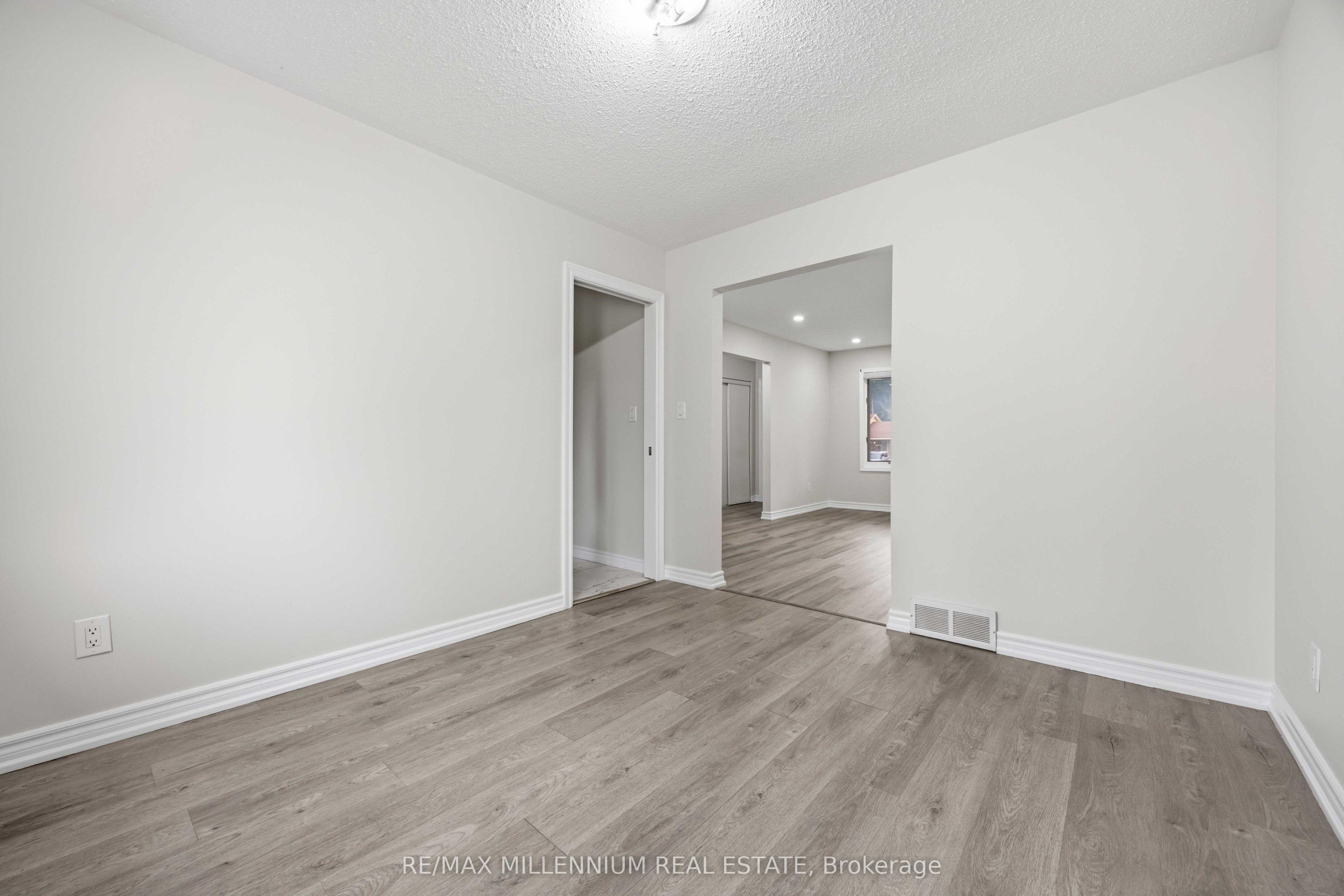 867 Wellington Street, Sarnia, ON N7T 1J4 photo 5