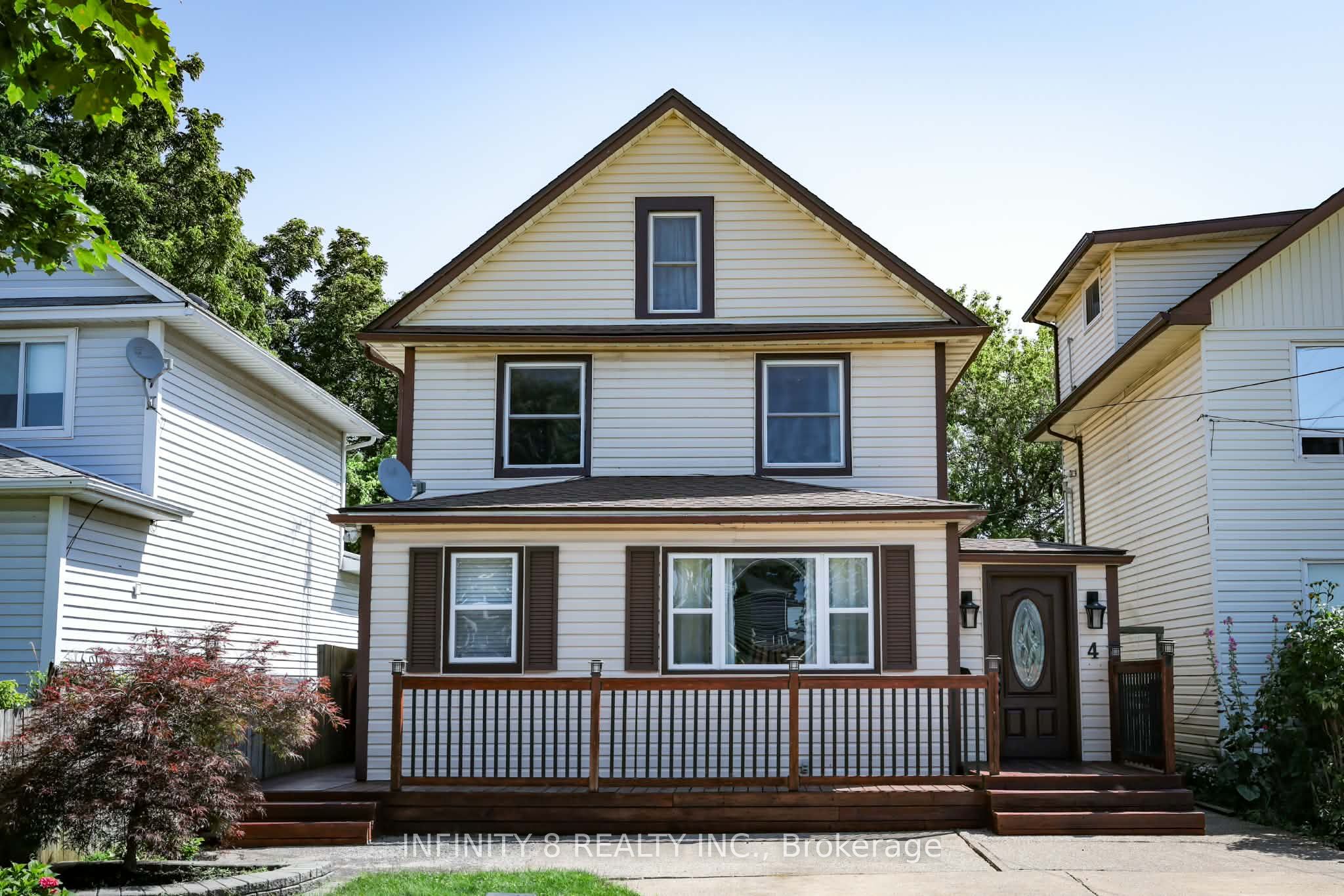 4 Alpine Street, St. Catharines, ON L2S 2Y1