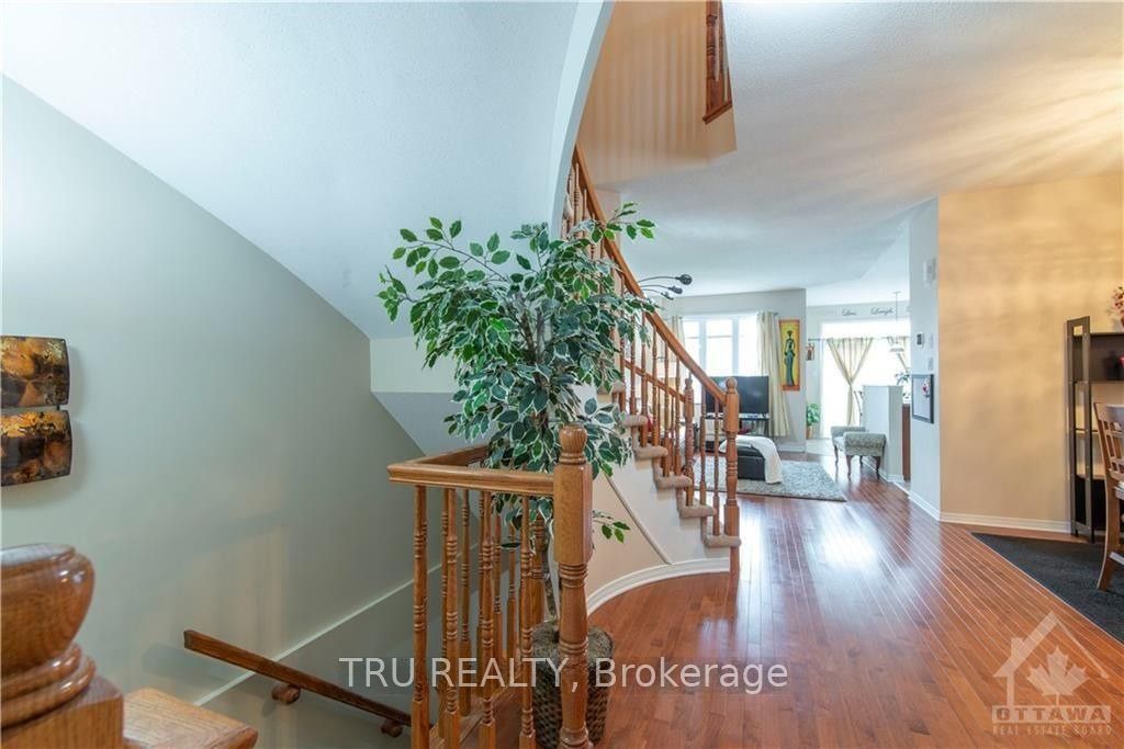 228 Berrigan Drive, Barrhaven, ON K2J 5C4 photo 4