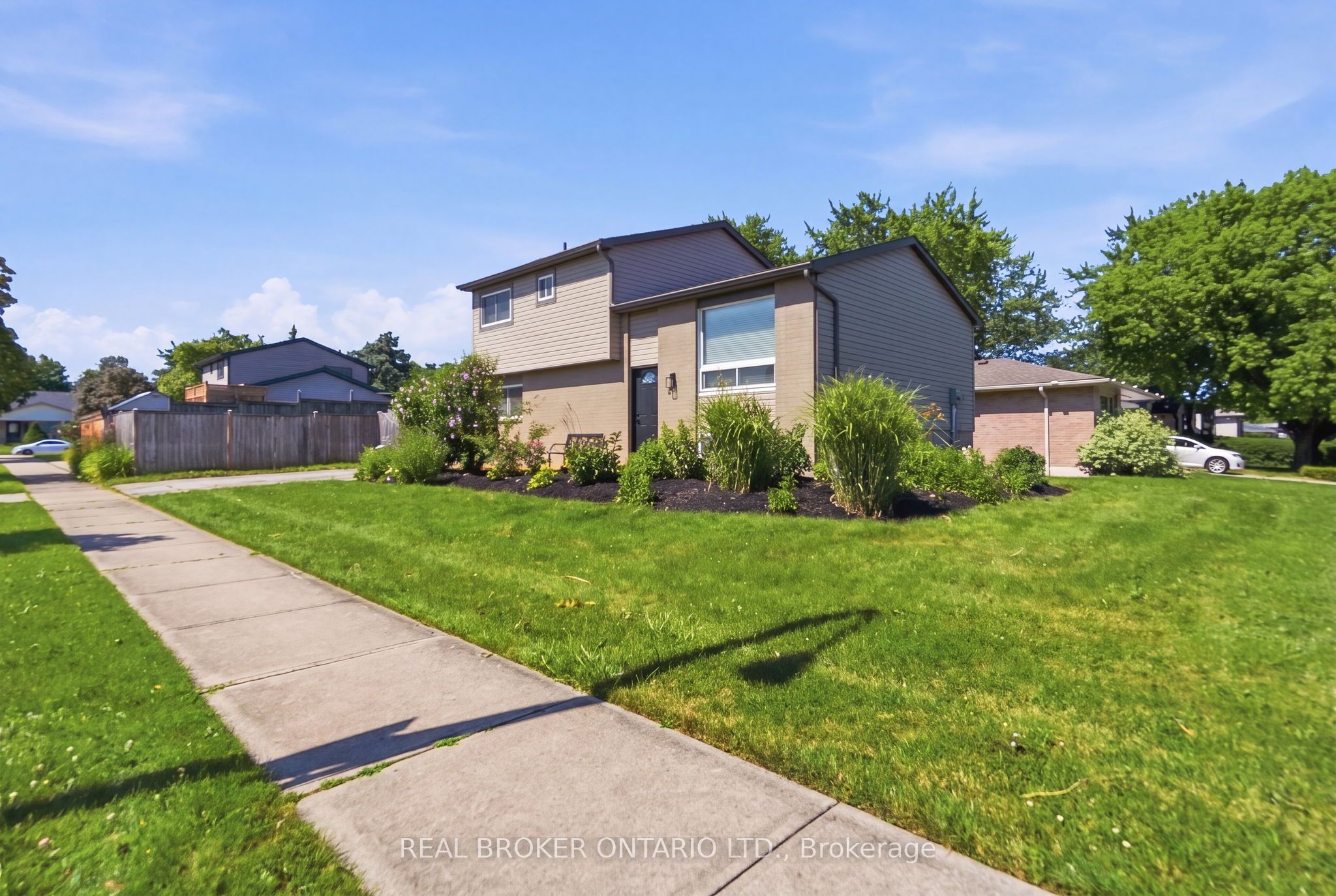 3 Prideaux Street, Hamilton, ON L8J 1C9 photo 3