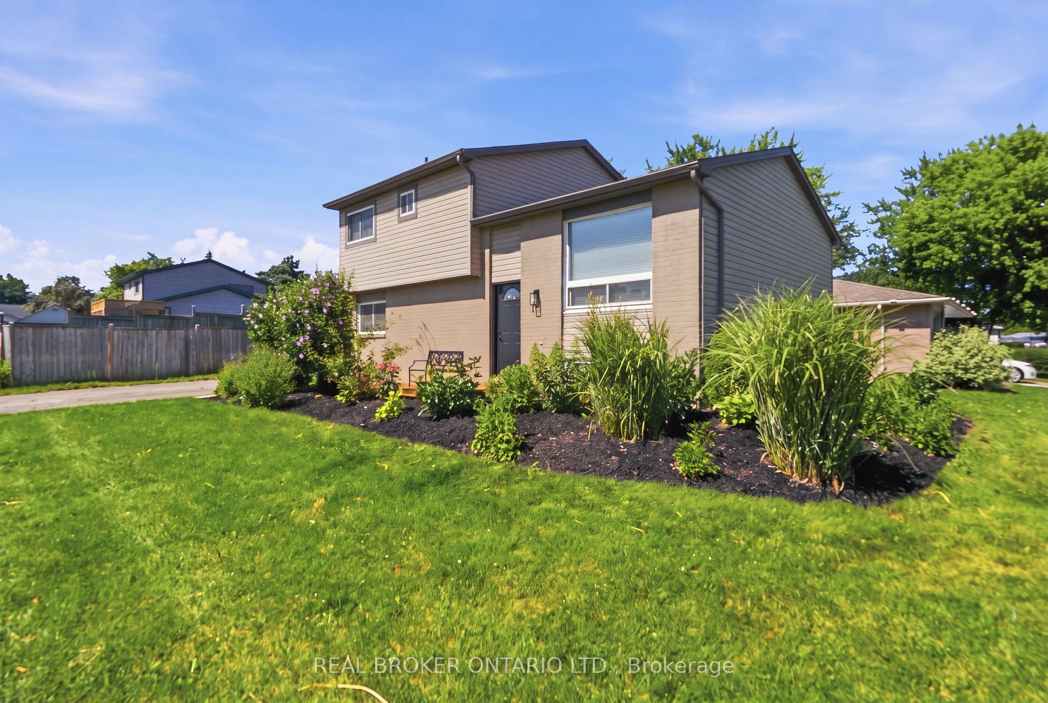 3 Prideaux Street, Hamilton, ON L8J 1C9 photo 4