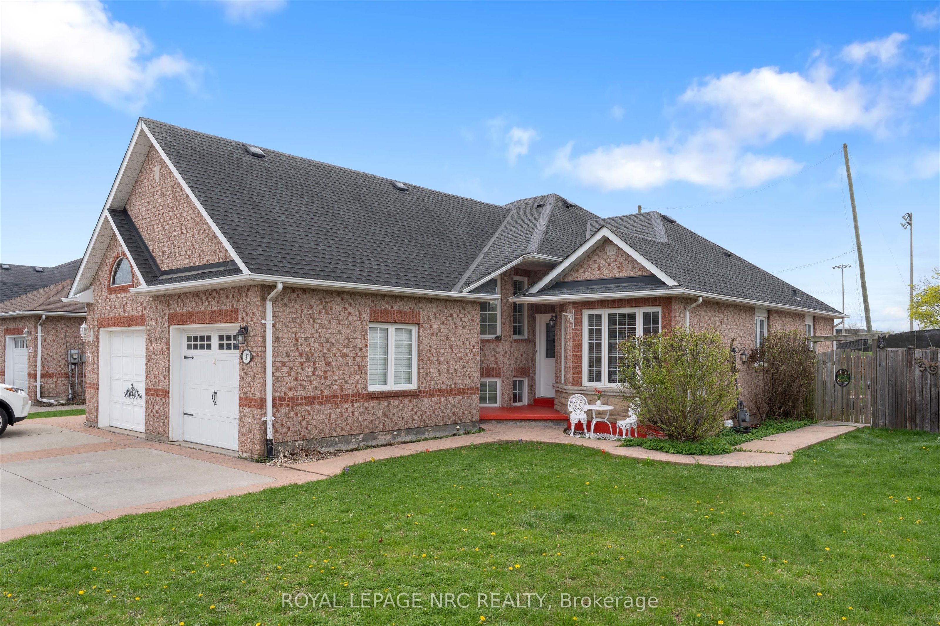 147 St. Lawrence Drive, Welland, ON L3C 7H6 photo 3