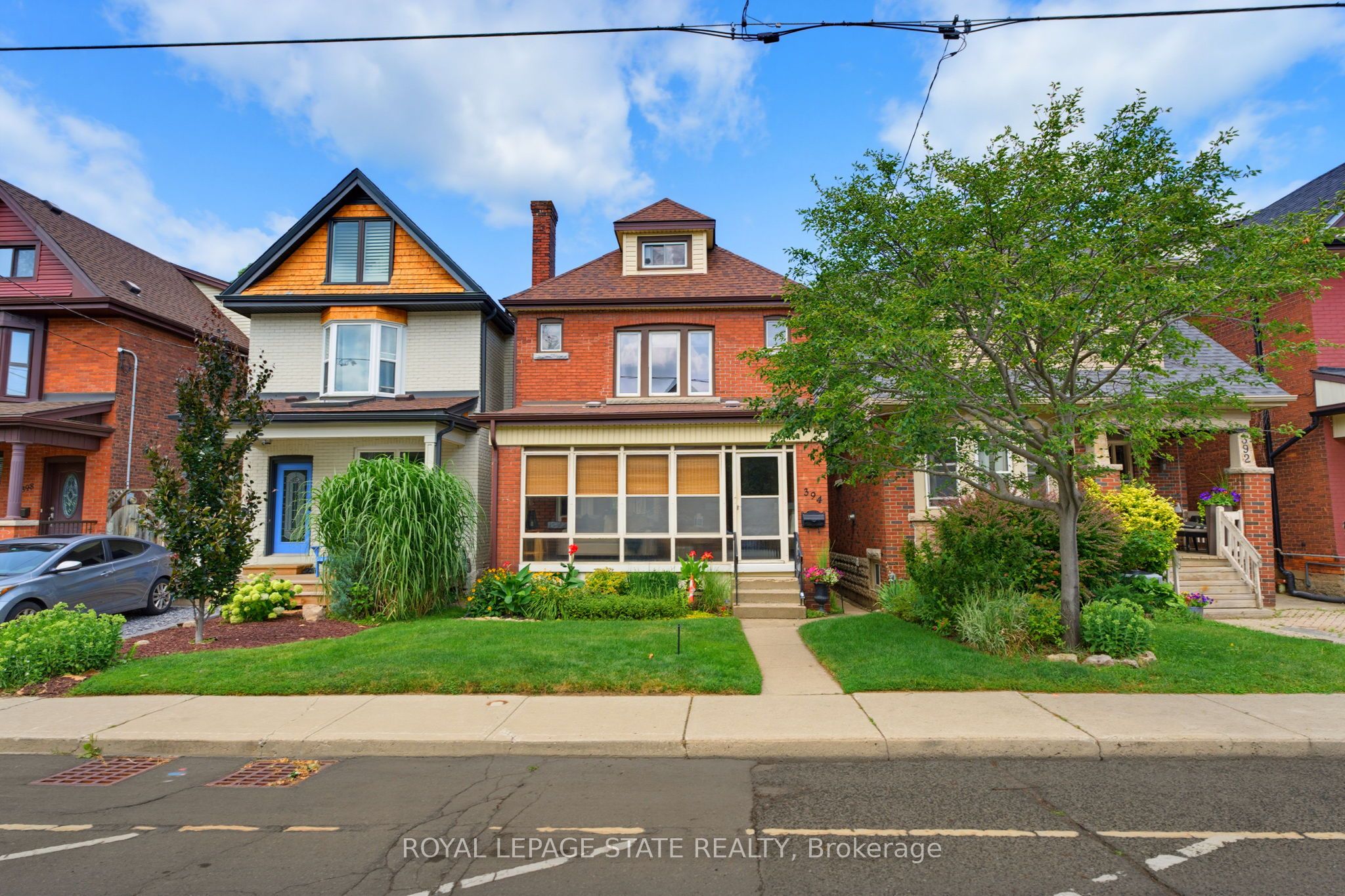 394 Charlton Avenue W, Hamilton, ON L8P 2E7 photo 2