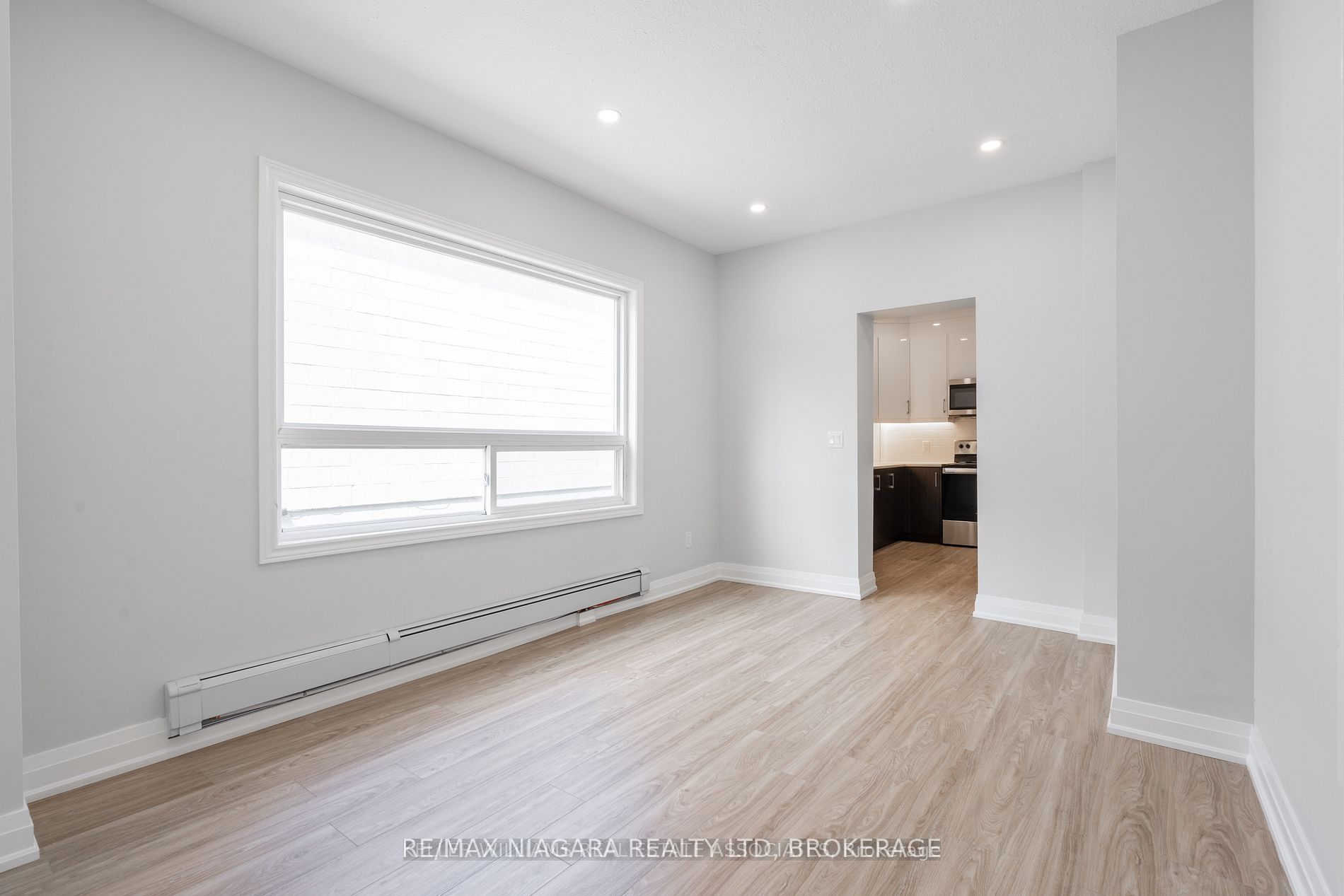 237 Church Street N 1, St. Catharines, ON L2R 3E8 photo 5
