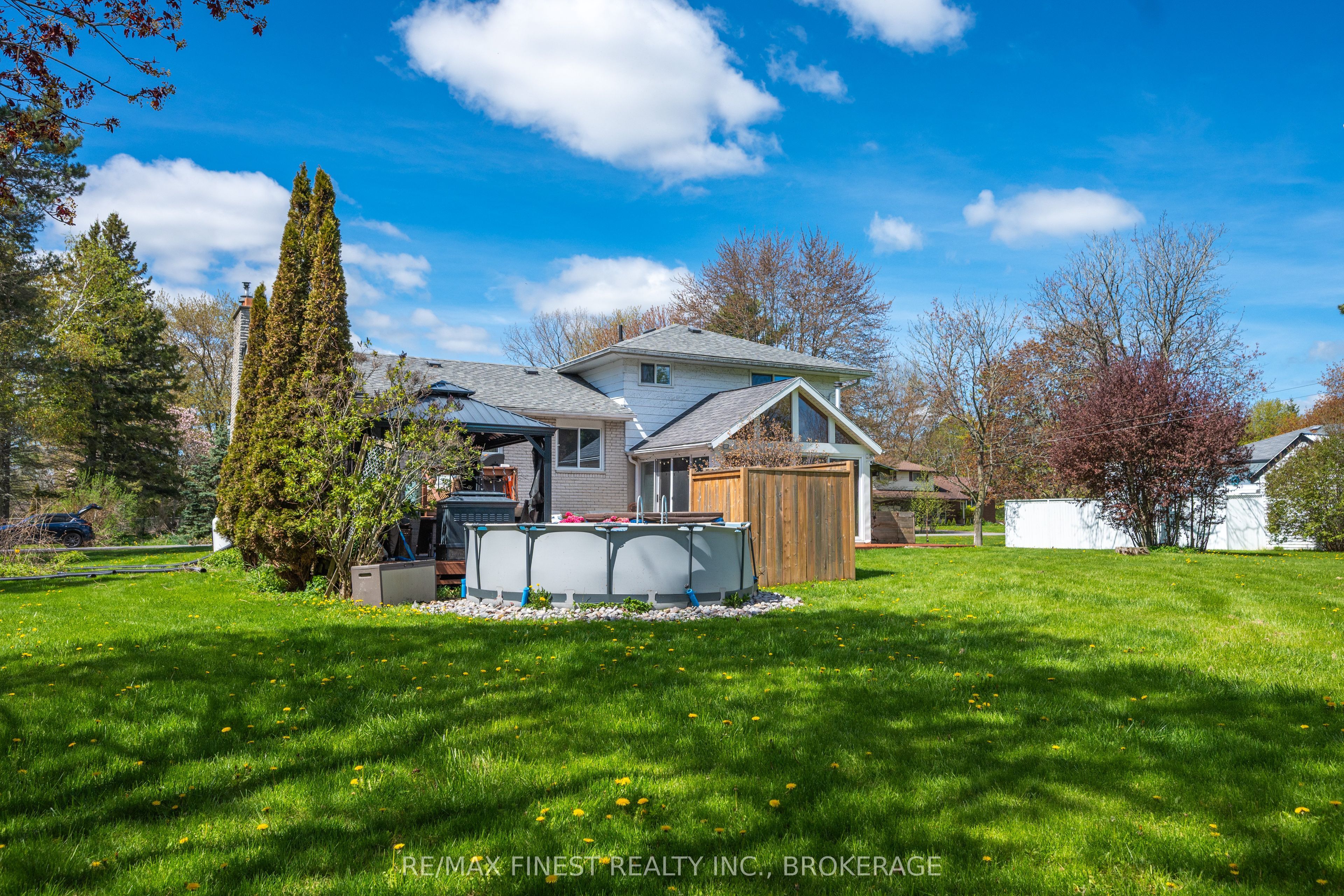 207 Meadow Crescent, Greater Napanee, ON K0H 1G0 photo 4