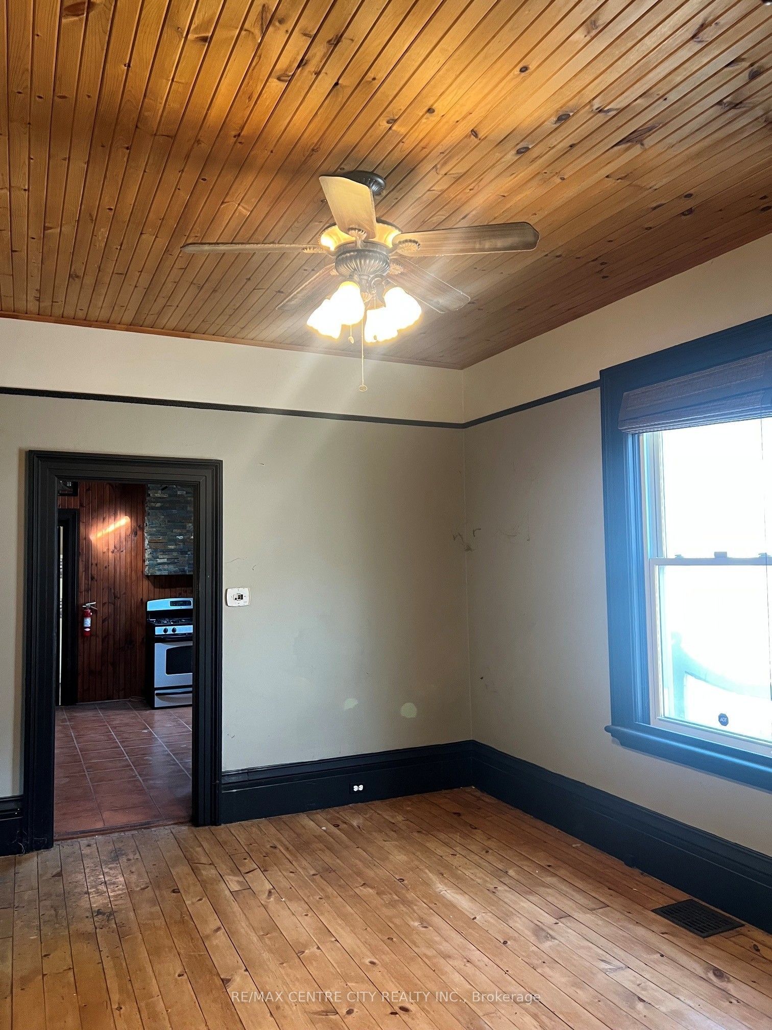 151 Clarence Street, London East, ON N6B 2J5 photo 4