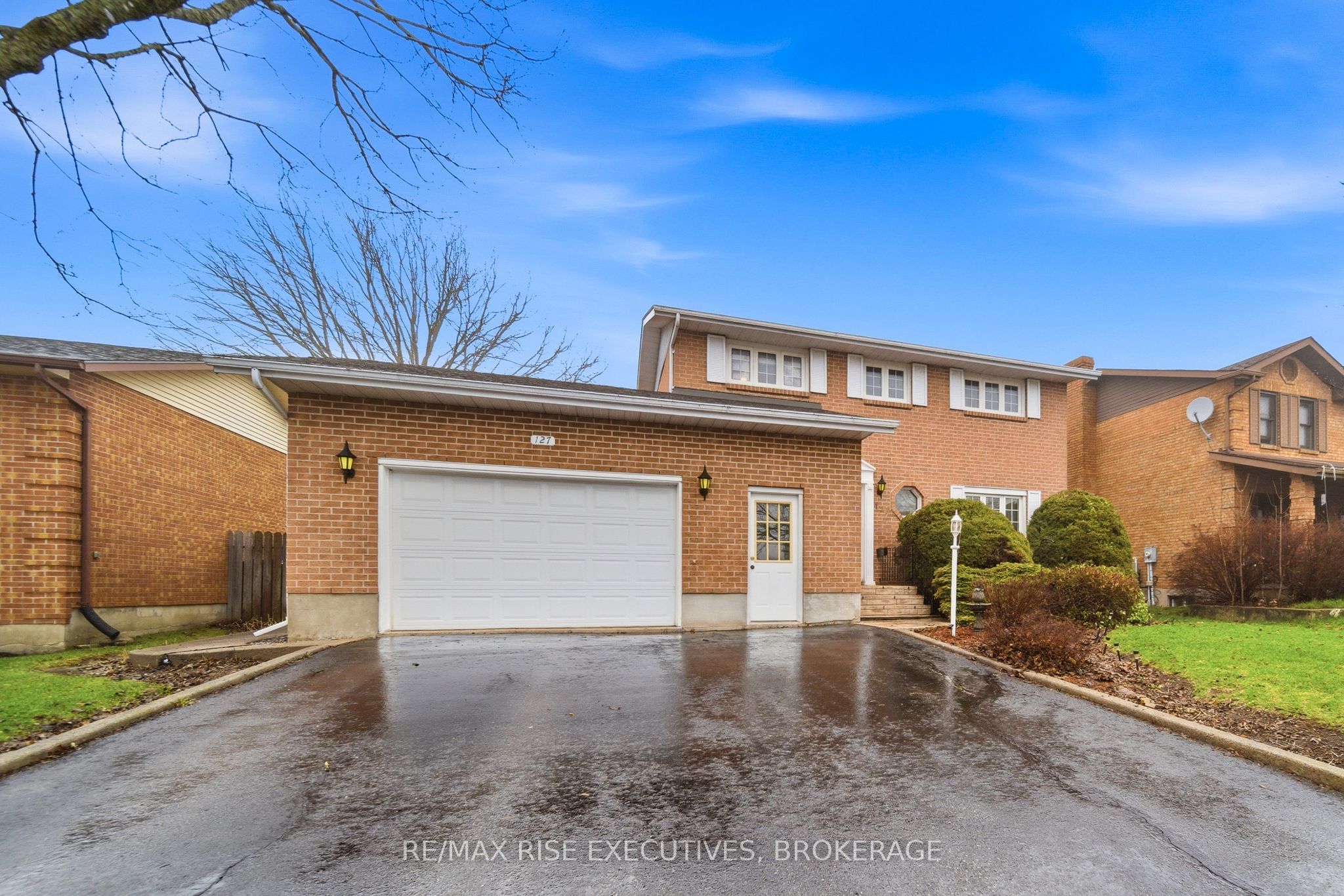 127 Nicholson Crescent, Loyalist, ON K7N 1W9 photo 2