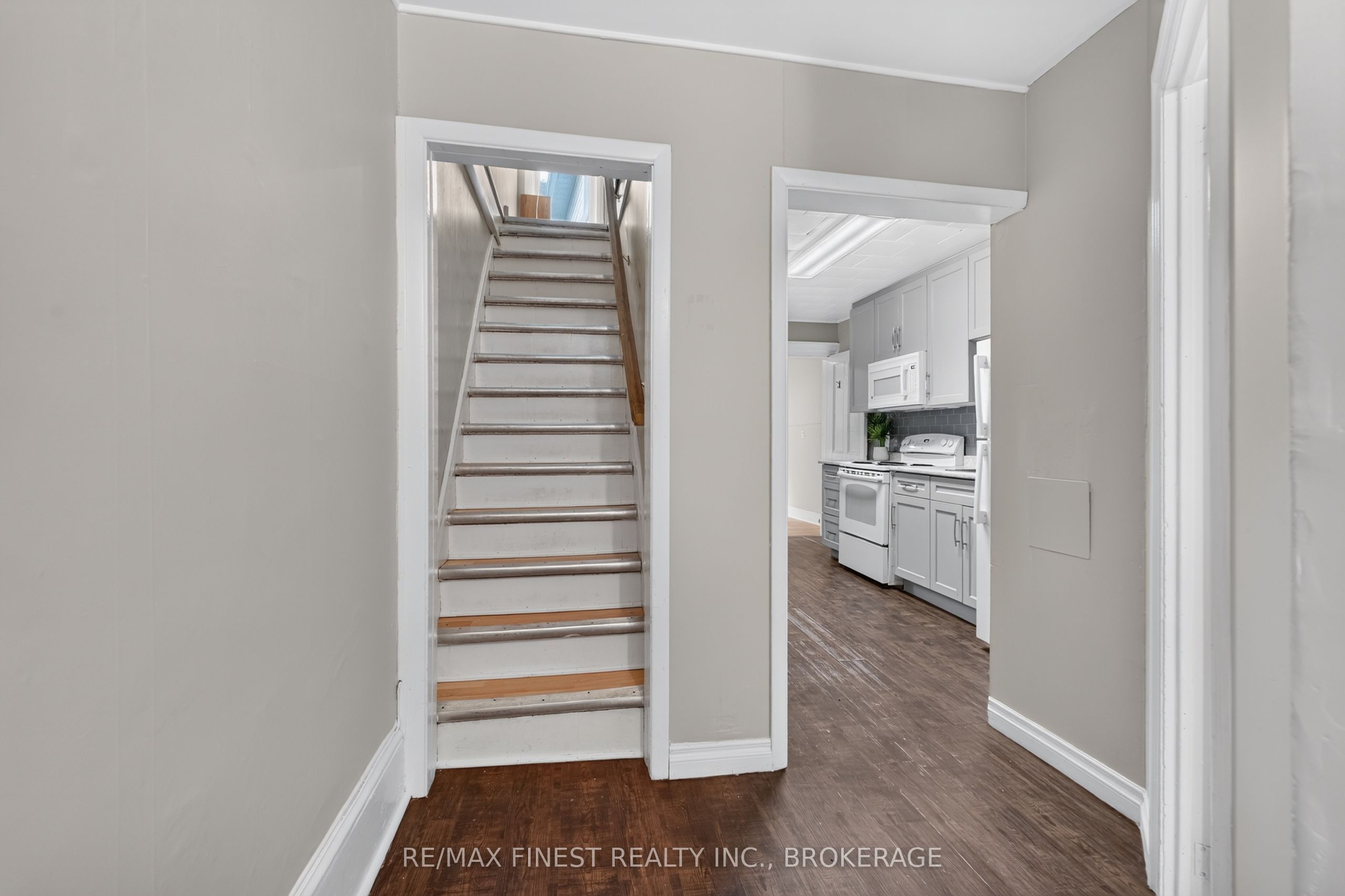 358 Johnson Street, Kingston, ON K7L 1Y8 photo 5