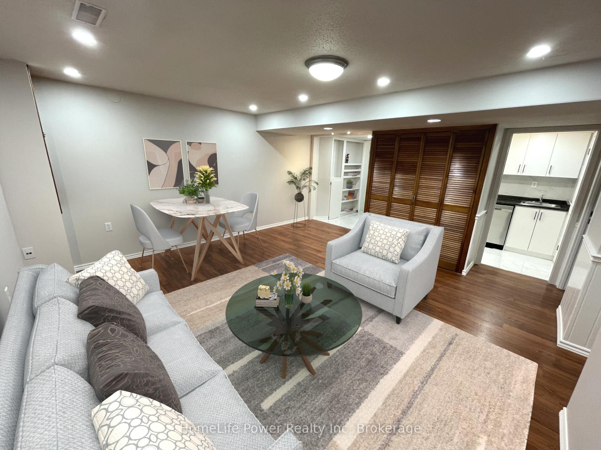 573 Glen Manor Boulevard B, Waterloo, ON N2L 4T7 photo 3