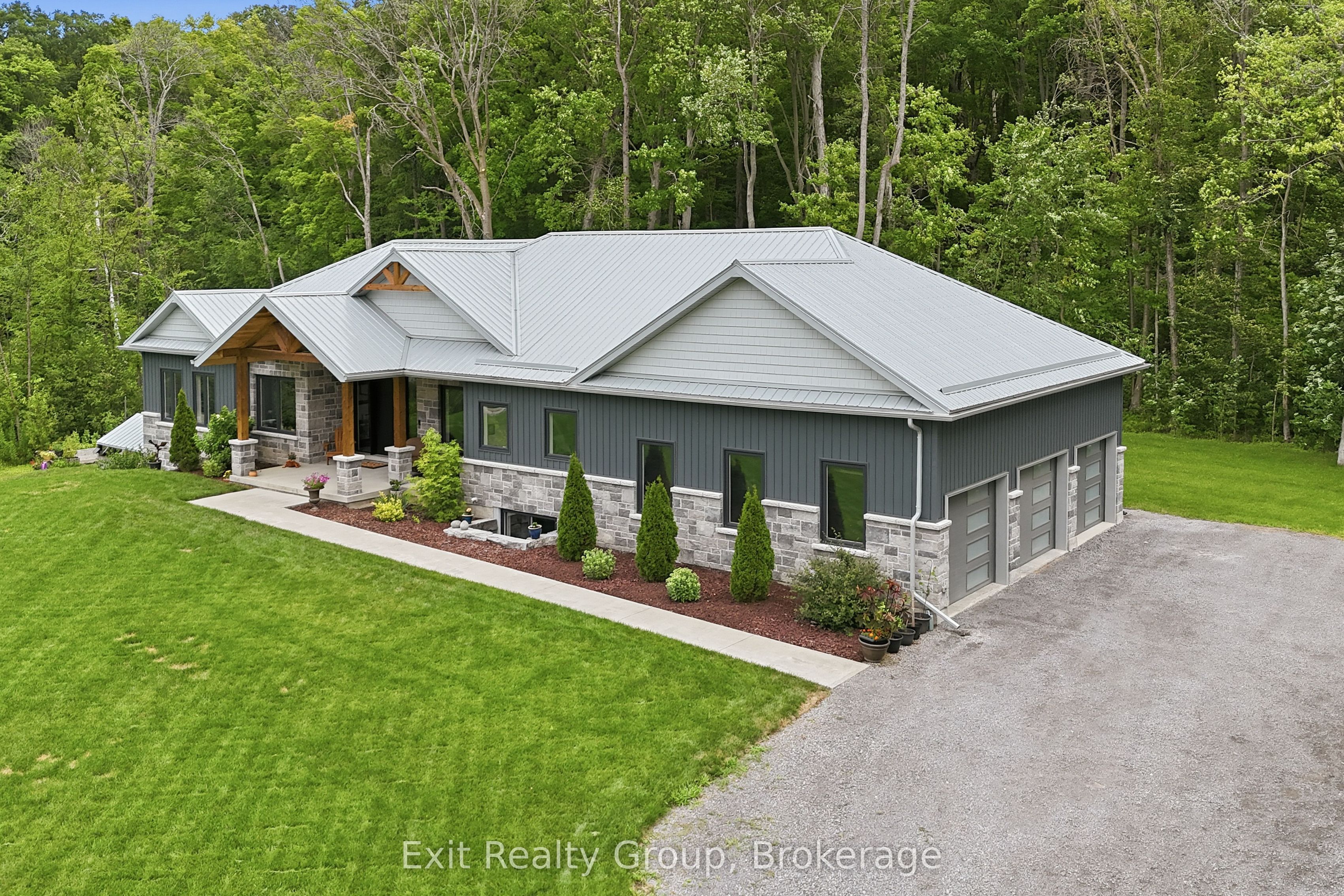 16 Newpierce Drive, Stirling-Rawdon, ON K0K 3E0