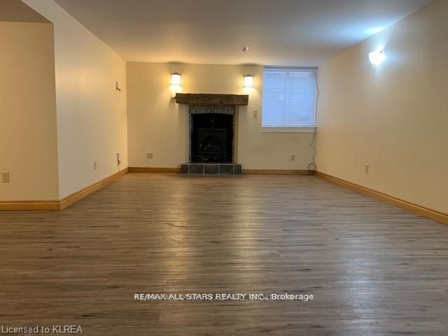 12 PARKWAY (LOWER) Avenue, Kawartha Lakes, ON K9V 4T9 photo 2