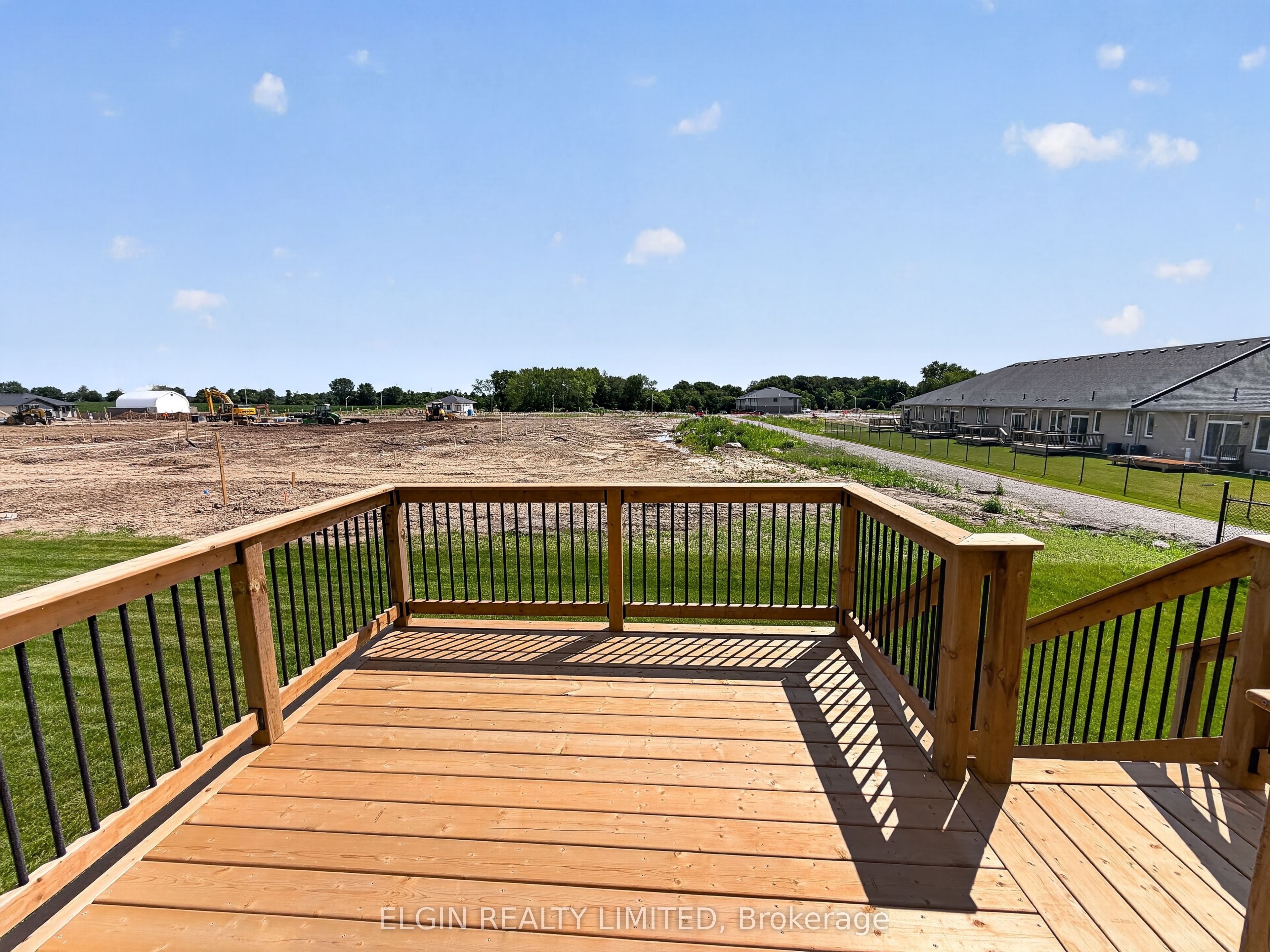 66 Woodcock Drive, Tillsonburg, ON N4G 0L9 photo 3