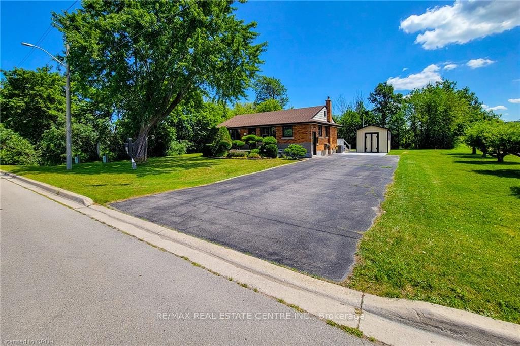 220 Winona Road, Hamilton, ON L8E 5K4 photo 3