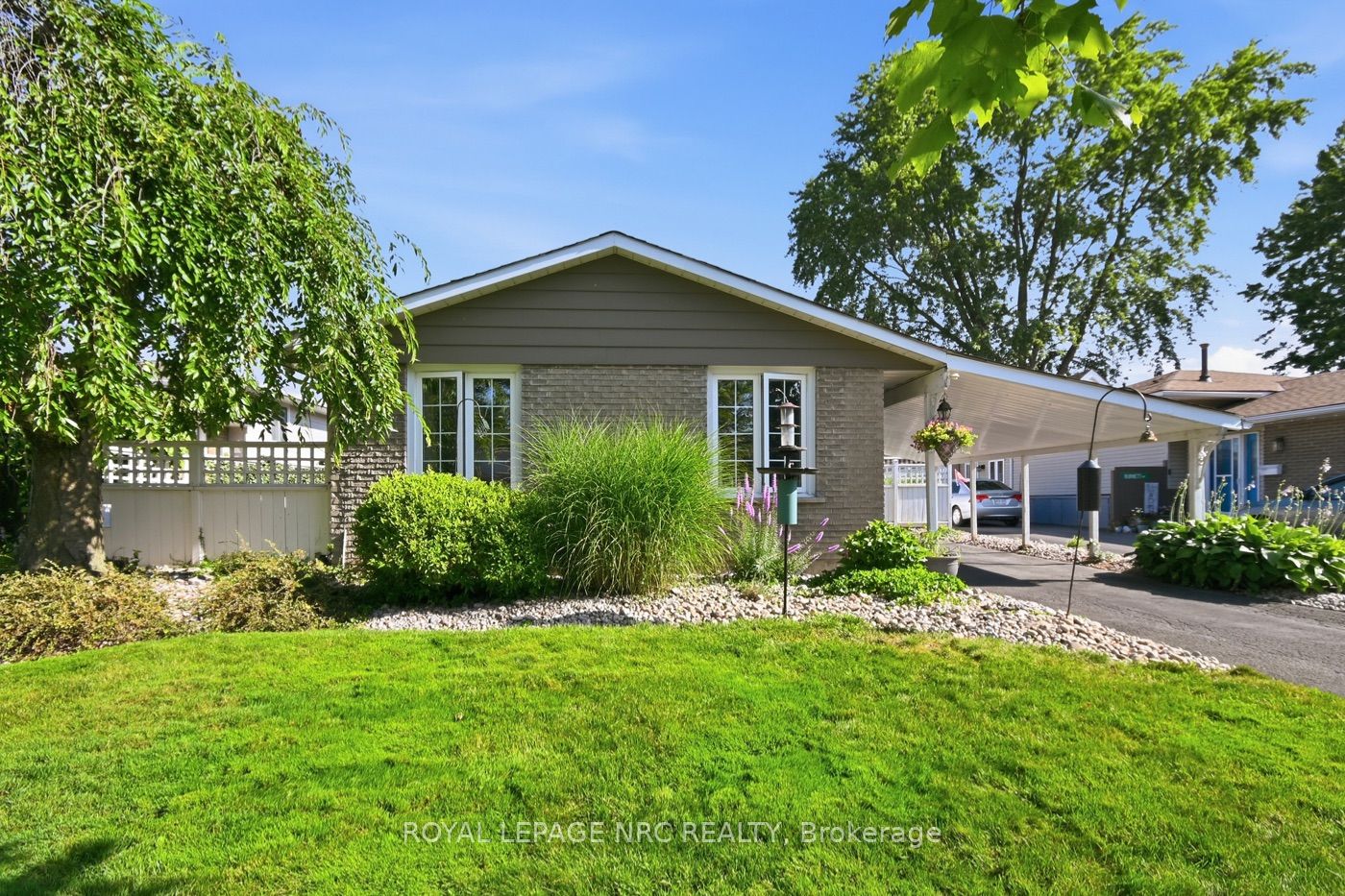 182 Leaside Drive, Welland, ON L3C 6H1 photo 2