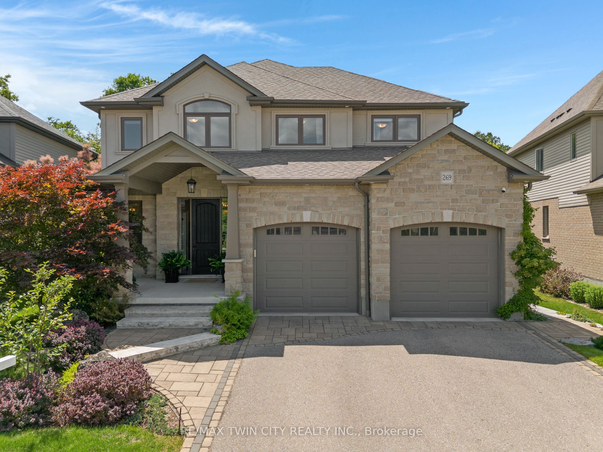 269 Carriage Way S, Waterloo, ON N2K 1S7