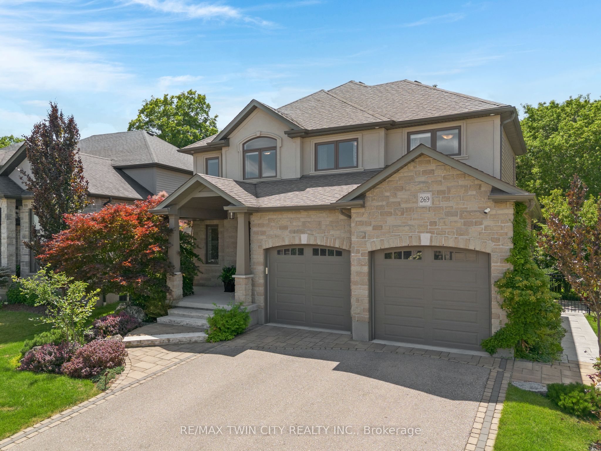 269 Carriage Way S, Waterloo, ON N2K 1S7 photo 4