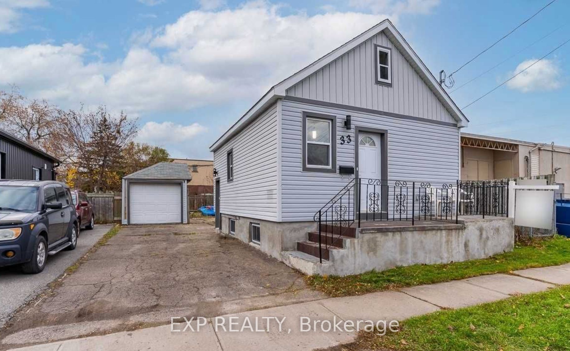 33 Concord Avenue, St. Catharines, ON L2M 5N5