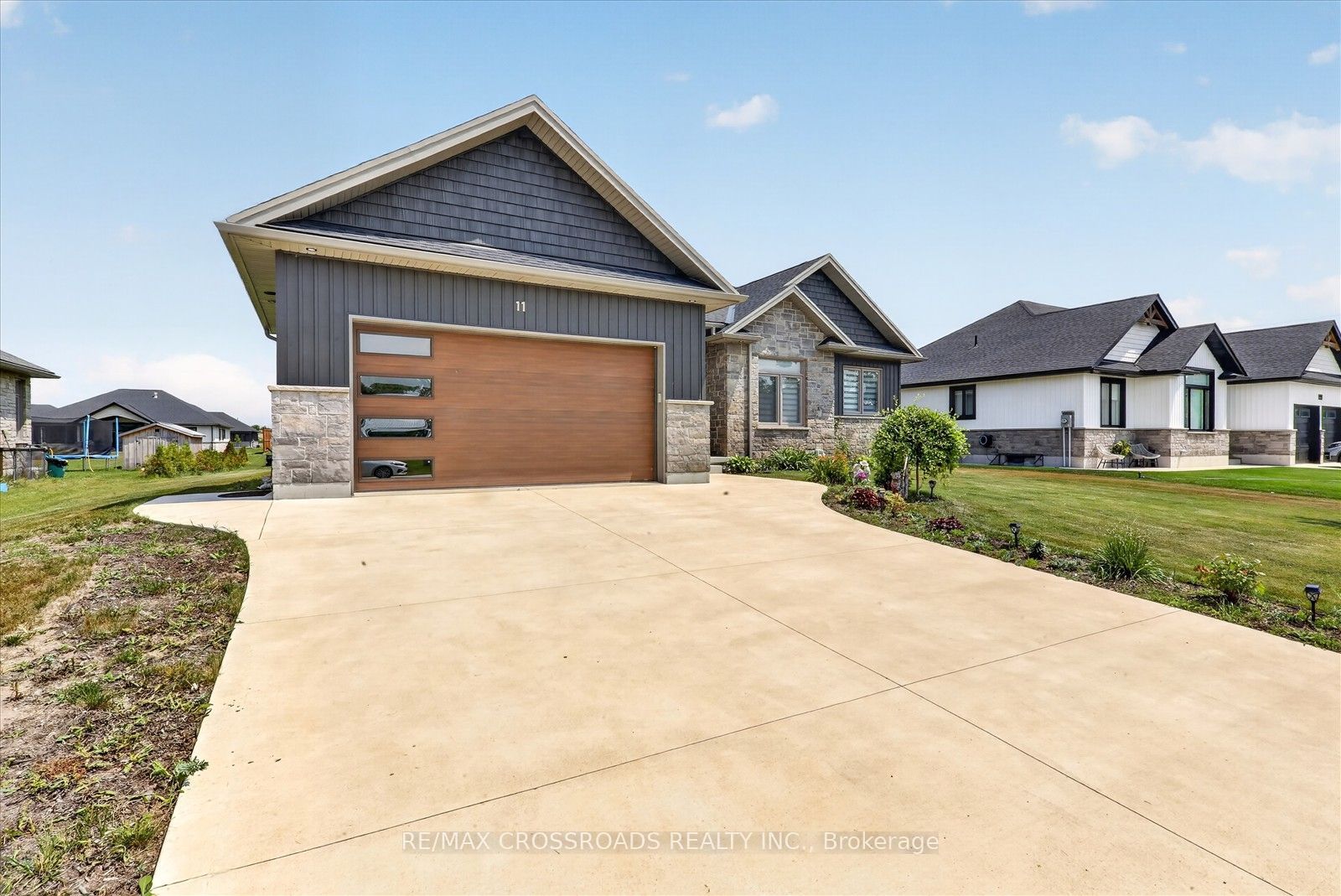 11 MCTAVISH Crescent N, Huron-Kinloss, ON N0G 2R0 photo 4