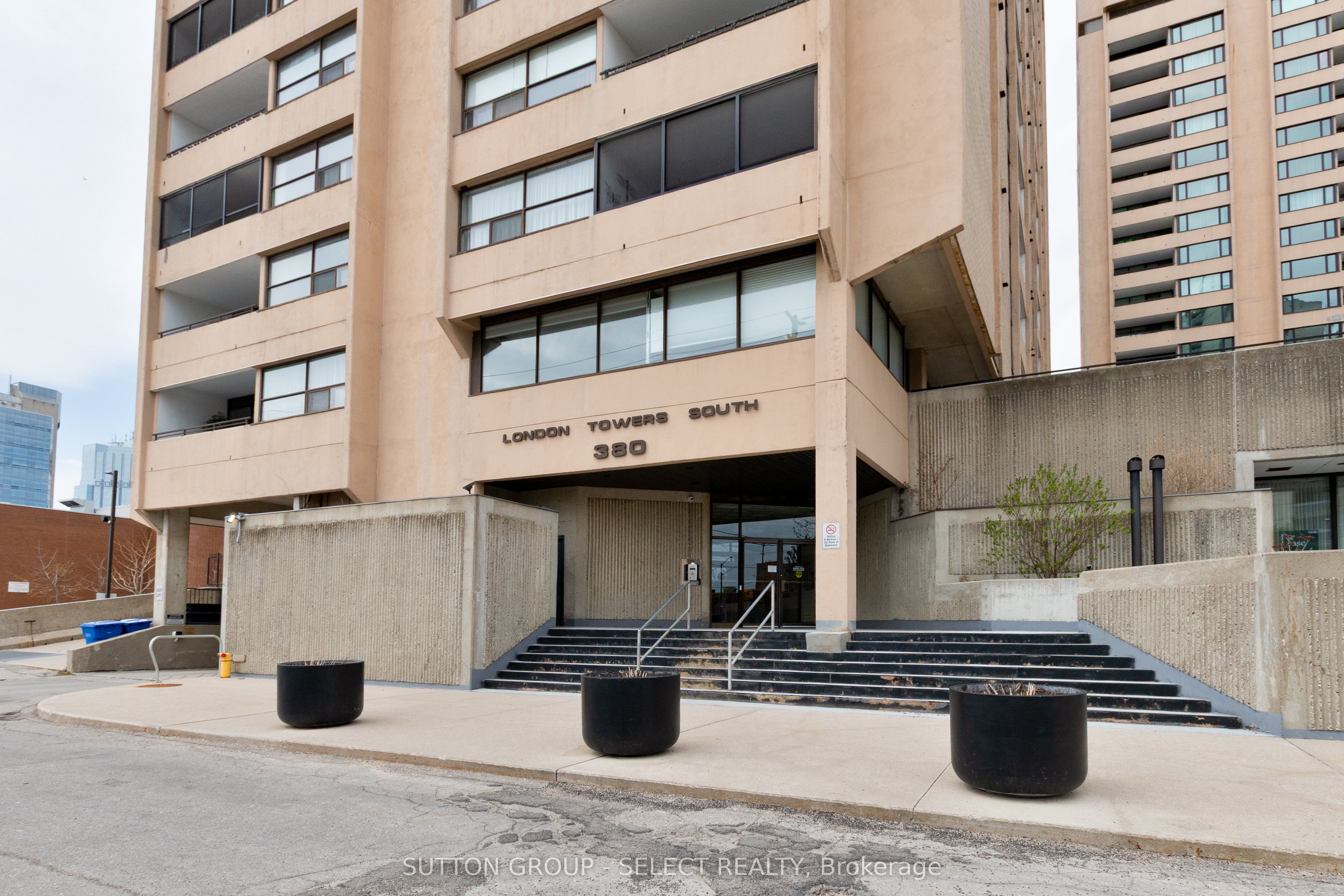380 King Street 1207, London East, ON N6B 3L6 photo 2