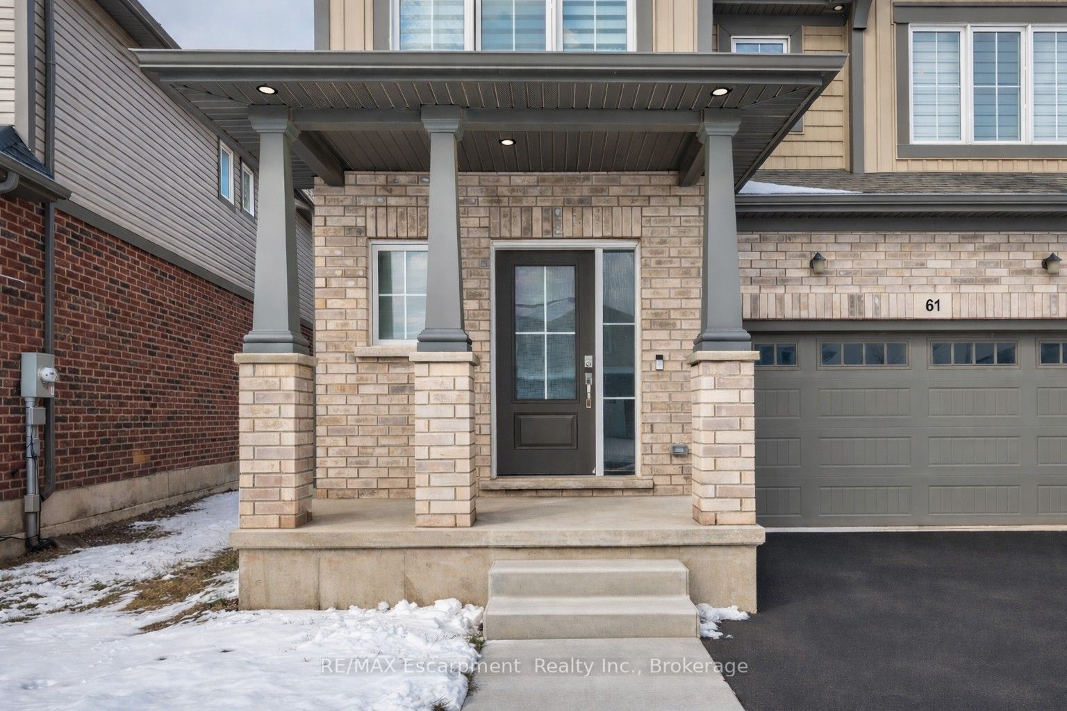 61 Wilson Drive, Thorold, ON L2V 0M4 photo 2